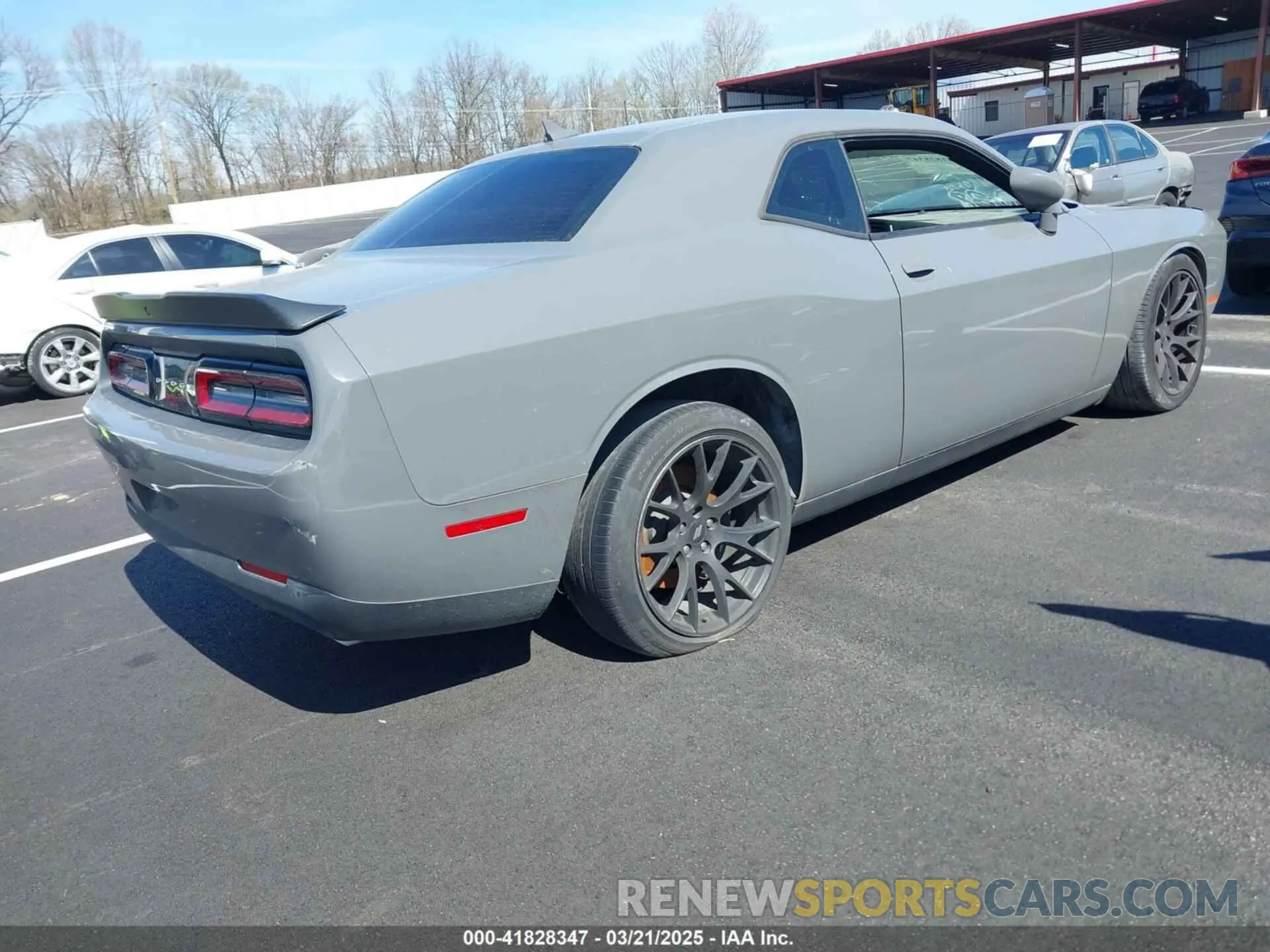 4 Photograph of a damaged car 2C3CDZFJ9KH638126 DODGE CHALLENGER 2019