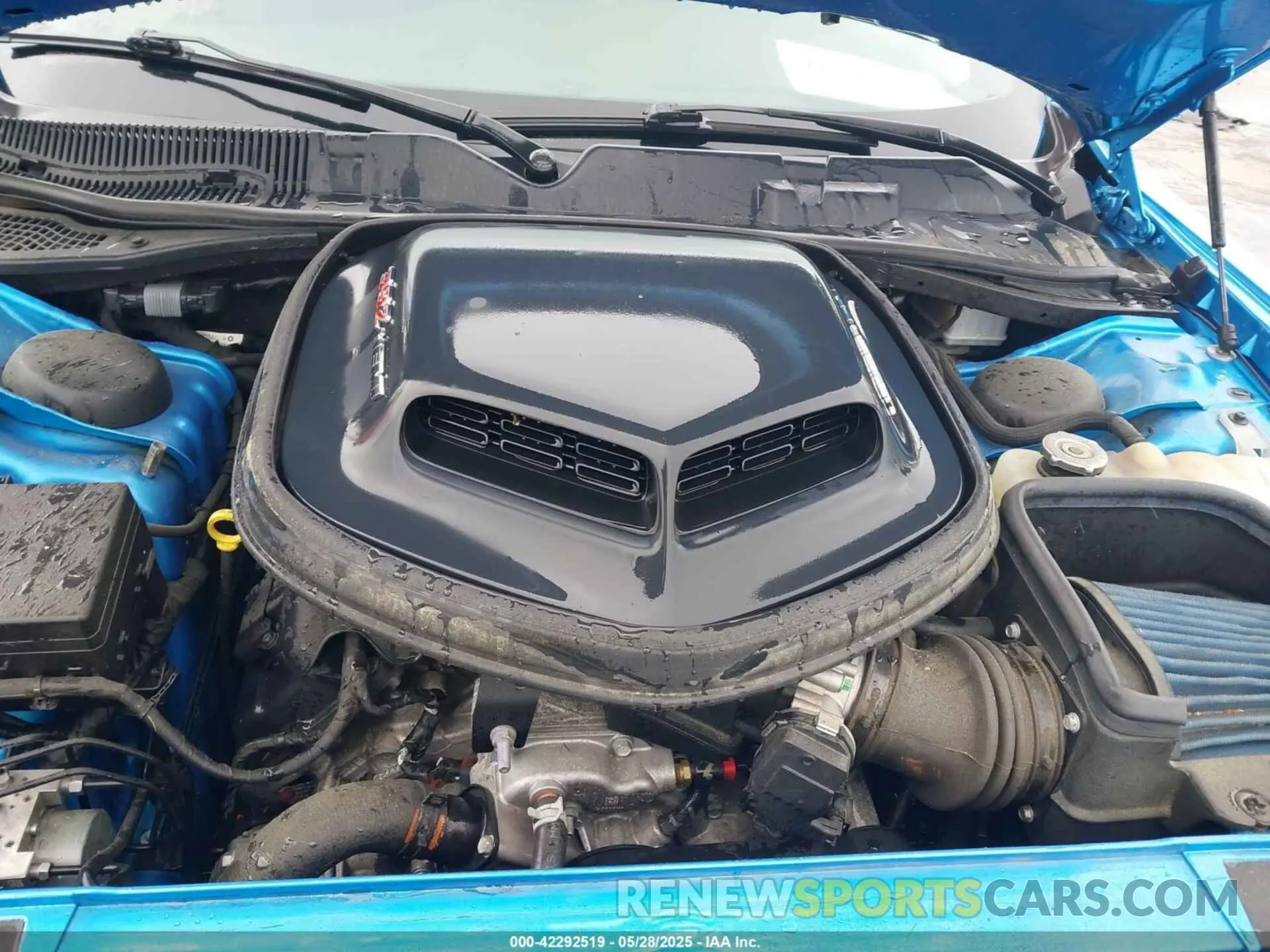 10 Photograph of a damaged car 2C3CDZFJXKH521820 DODGE CHALLENGER 2019