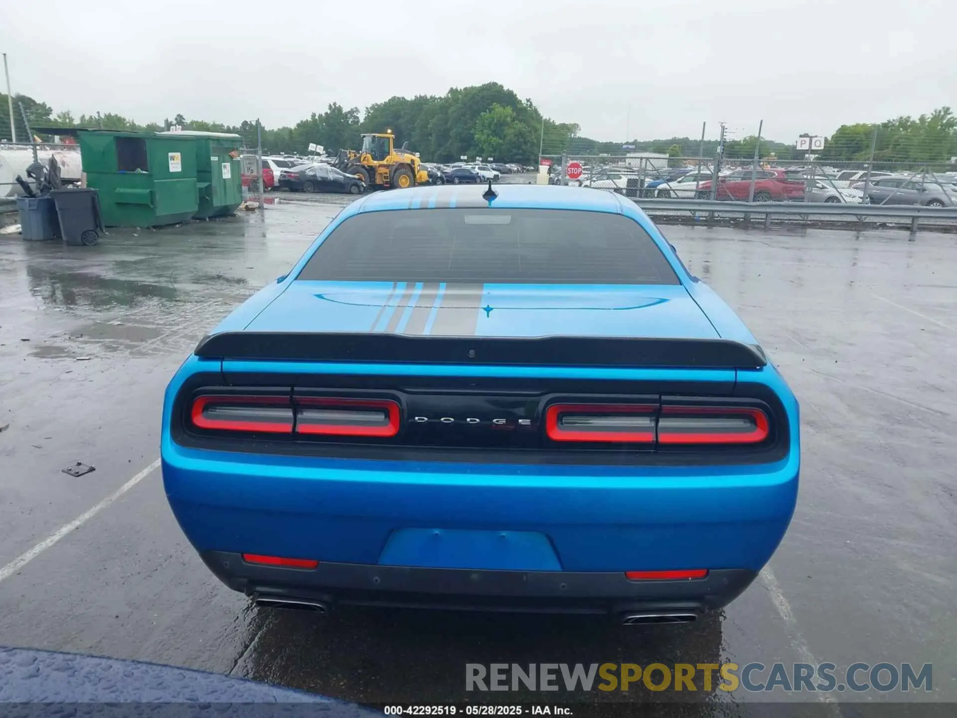 16 Photograph of a damaged car 2C3CDZFJXKH521820 DODGE CHALLENGER 2019
