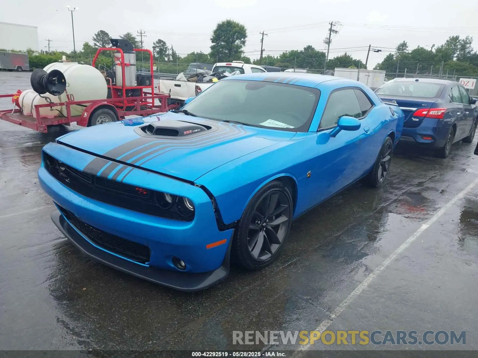2 Photograph of a damaged car 2C3CDZFJXKH521820 DODGE CHALLENGER 2019