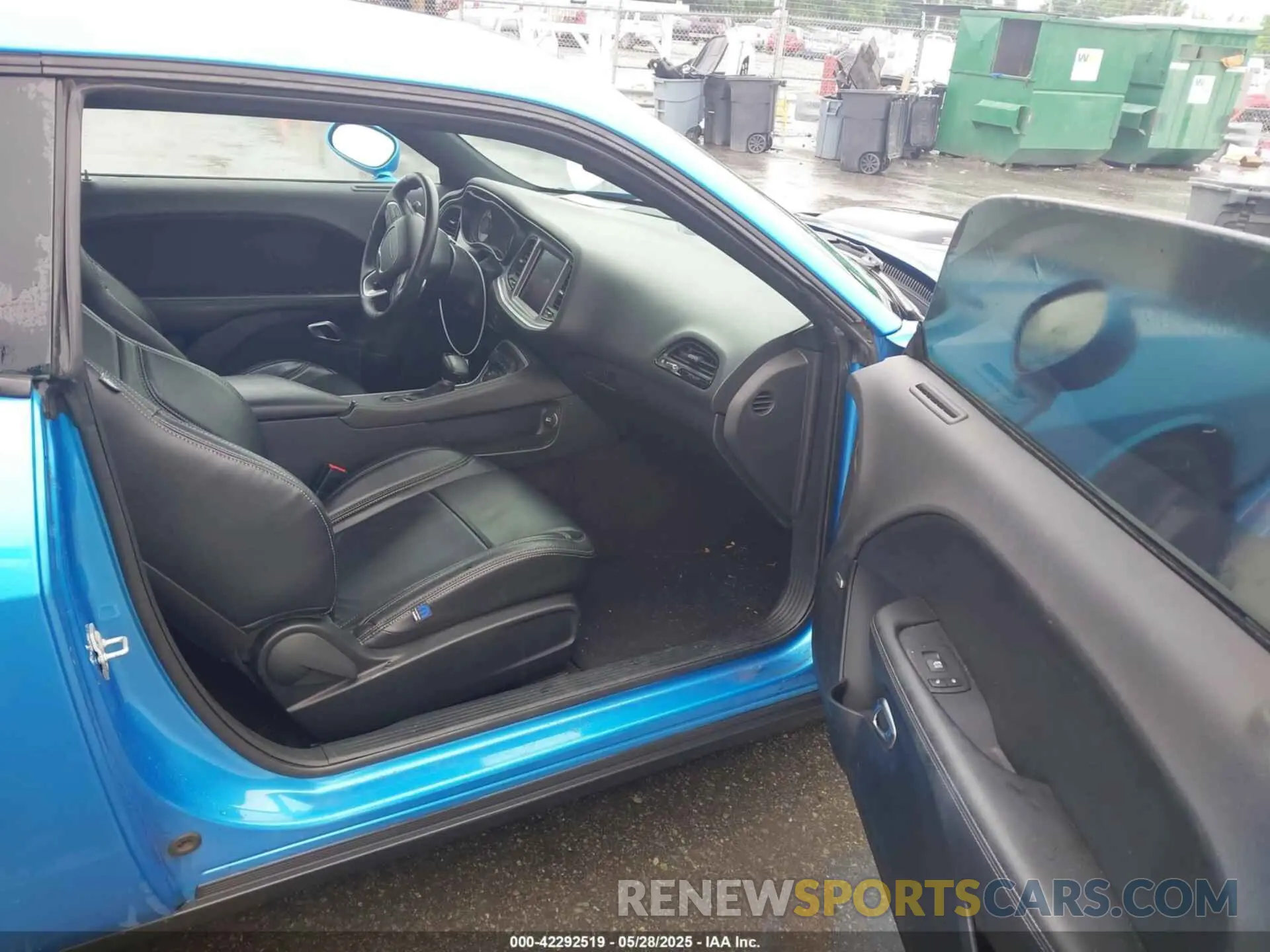 5 Photograph of a damaged car 2C3CDZFJXKH521820 DODGE CHALLENGER 2019