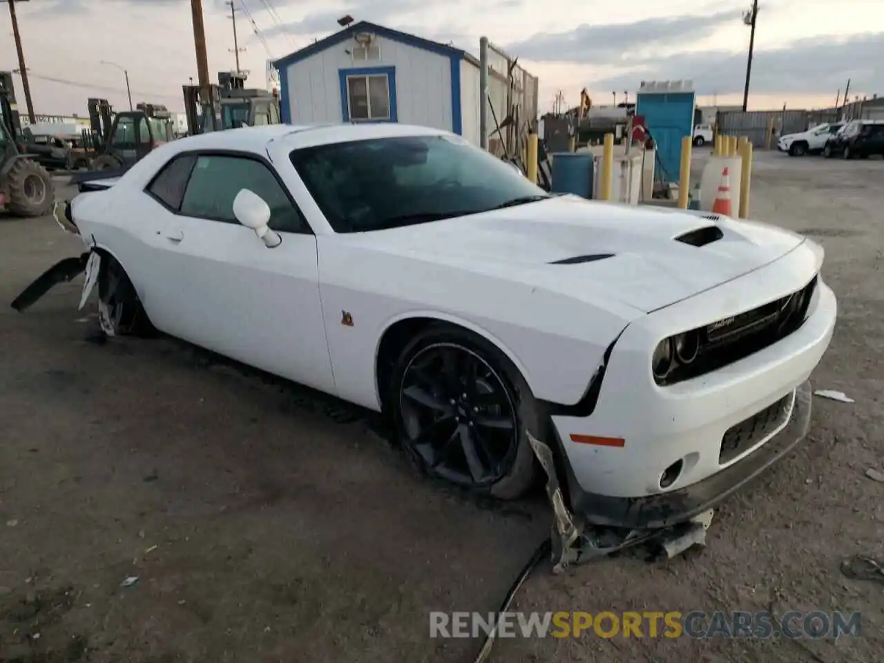 4 Photograph of a damaged car 2C3CDZFJXKH546443 DODGE CHALLENGER 2019