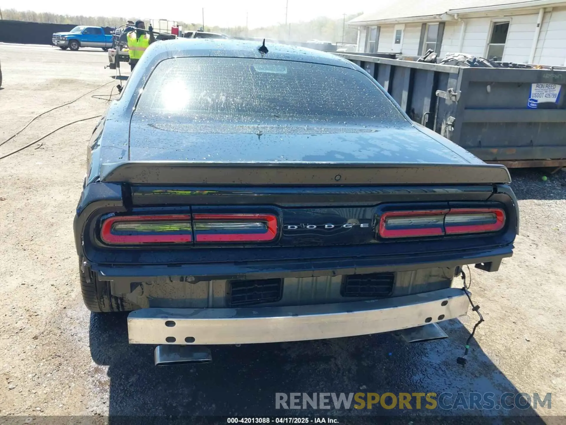 17 Photograph of a damaged car 2C3CDZFJXKH741068 DODGE CHALLENGER 2019