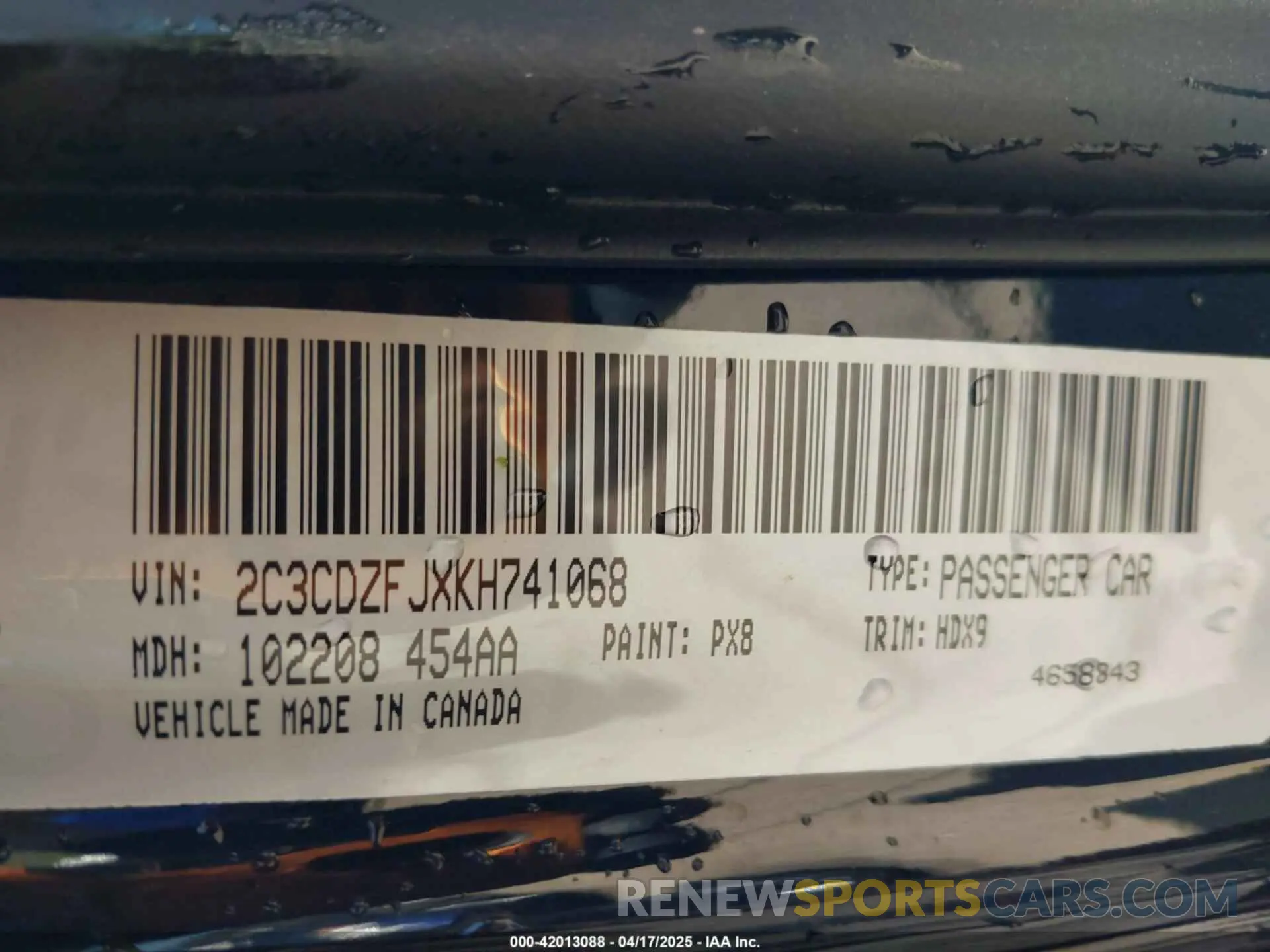 9 Photograph of a damaged car 2C3CDZFJXKH741068 DODGE CHALLENGER 2019