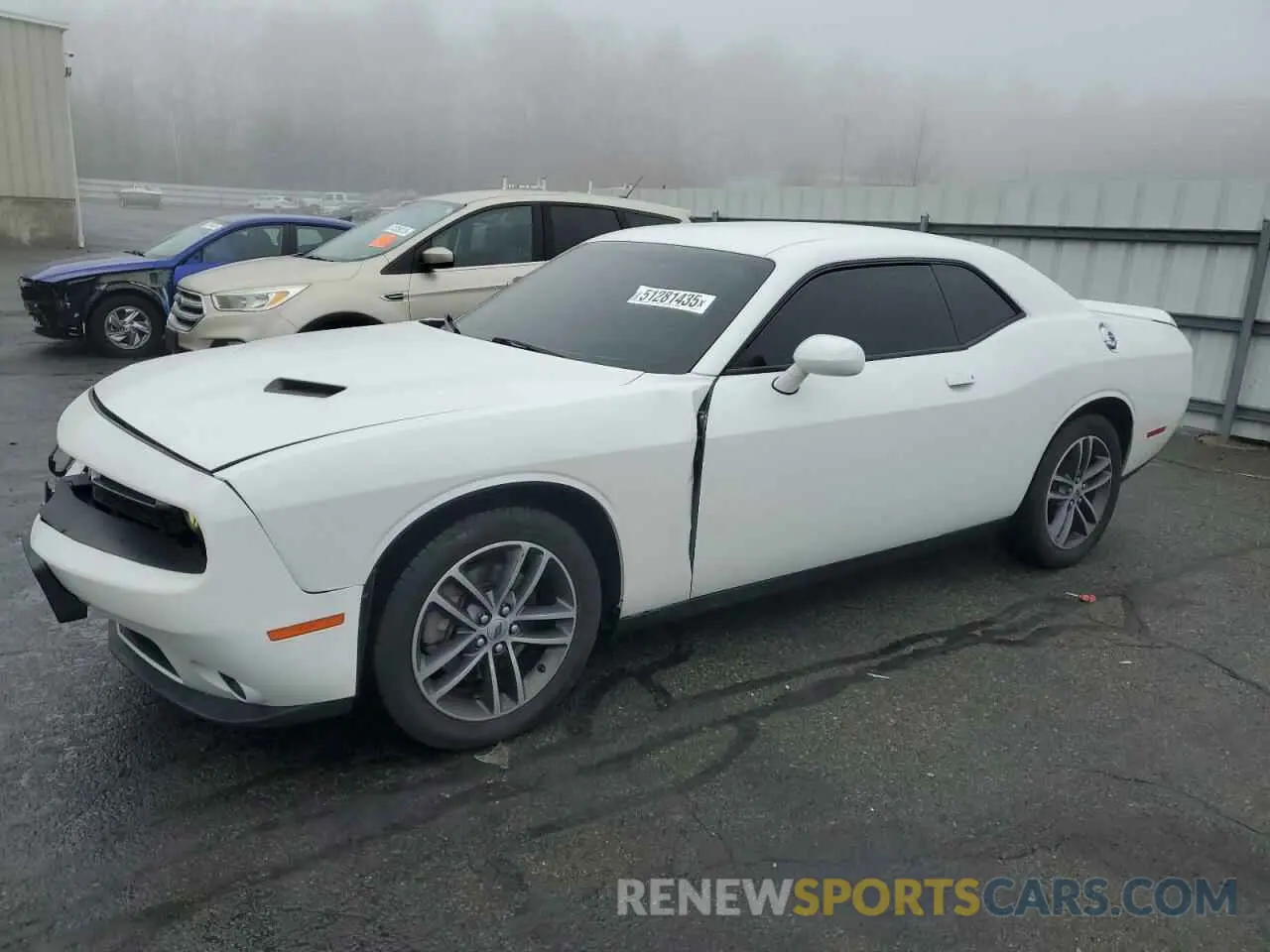 1 Photograph of a damaged car 2C3CDZGG0KH607205 DODGE CHALLENGER 2019