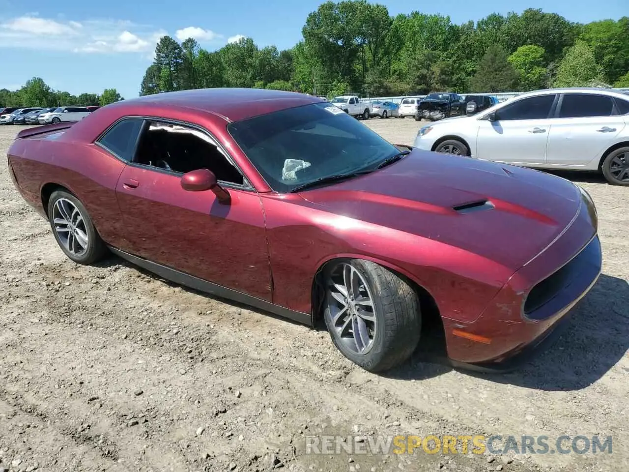 4 Photograph of a damaged car 2C3CDZGG5KH529410 DODGE CHALLENGER 2019