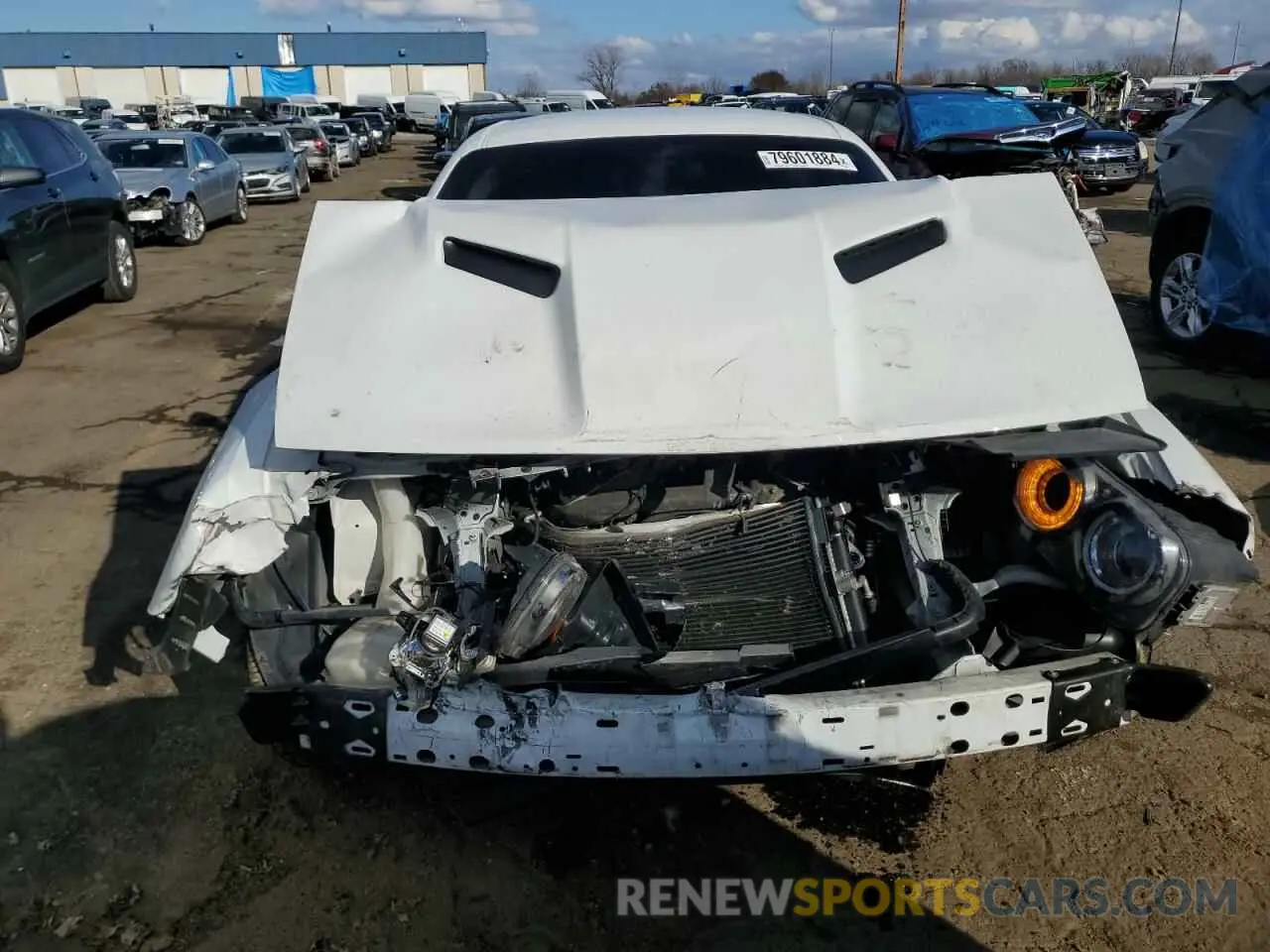 5 Photograph of a damaged car 2C3CDZGG5KH706568 DODGE CHALLENGER 2019