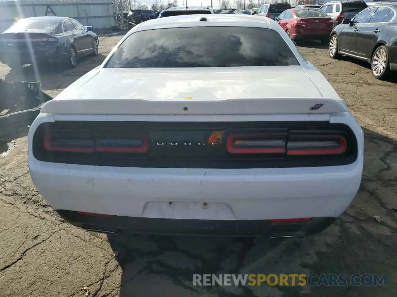 6 Photograph of a damaged car 2C3CDZGG5KH706568 DODGE CHALLENGER 2019