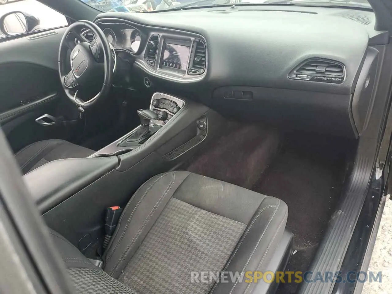 8 Photograph of a damaged car 2C3CDZGG7KH541641 DODGE CHALLENGER 2019