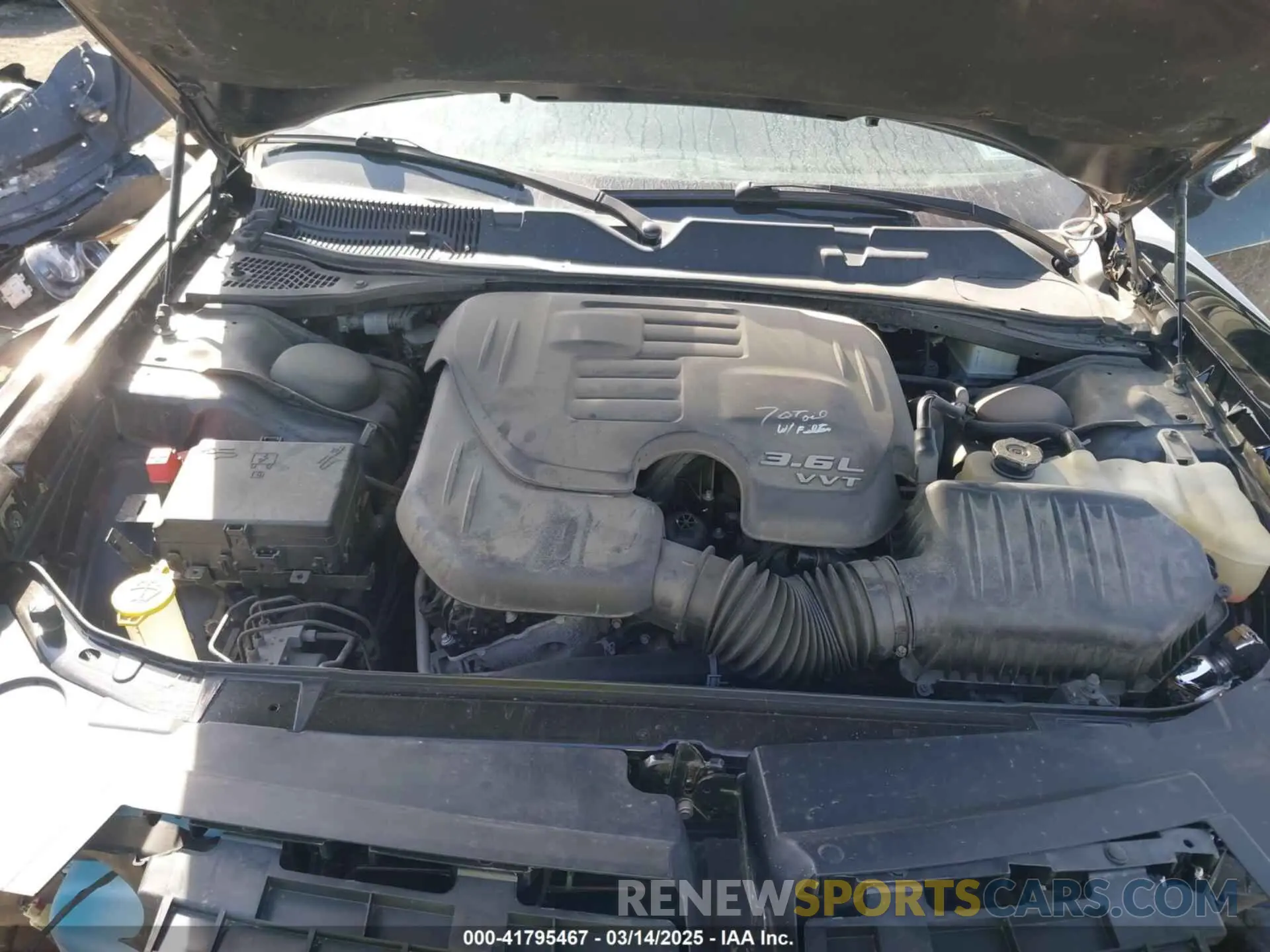 10 Photograph of a damaged car 2C3CDZGG7KH602924 DODGE CHALLENGER 2019