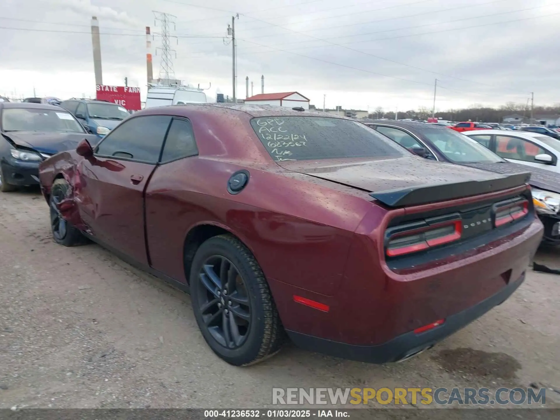 3 Photograph of a damaged car 2C3CDZGG7KH683567 DODGE CHALLENGER 2019
