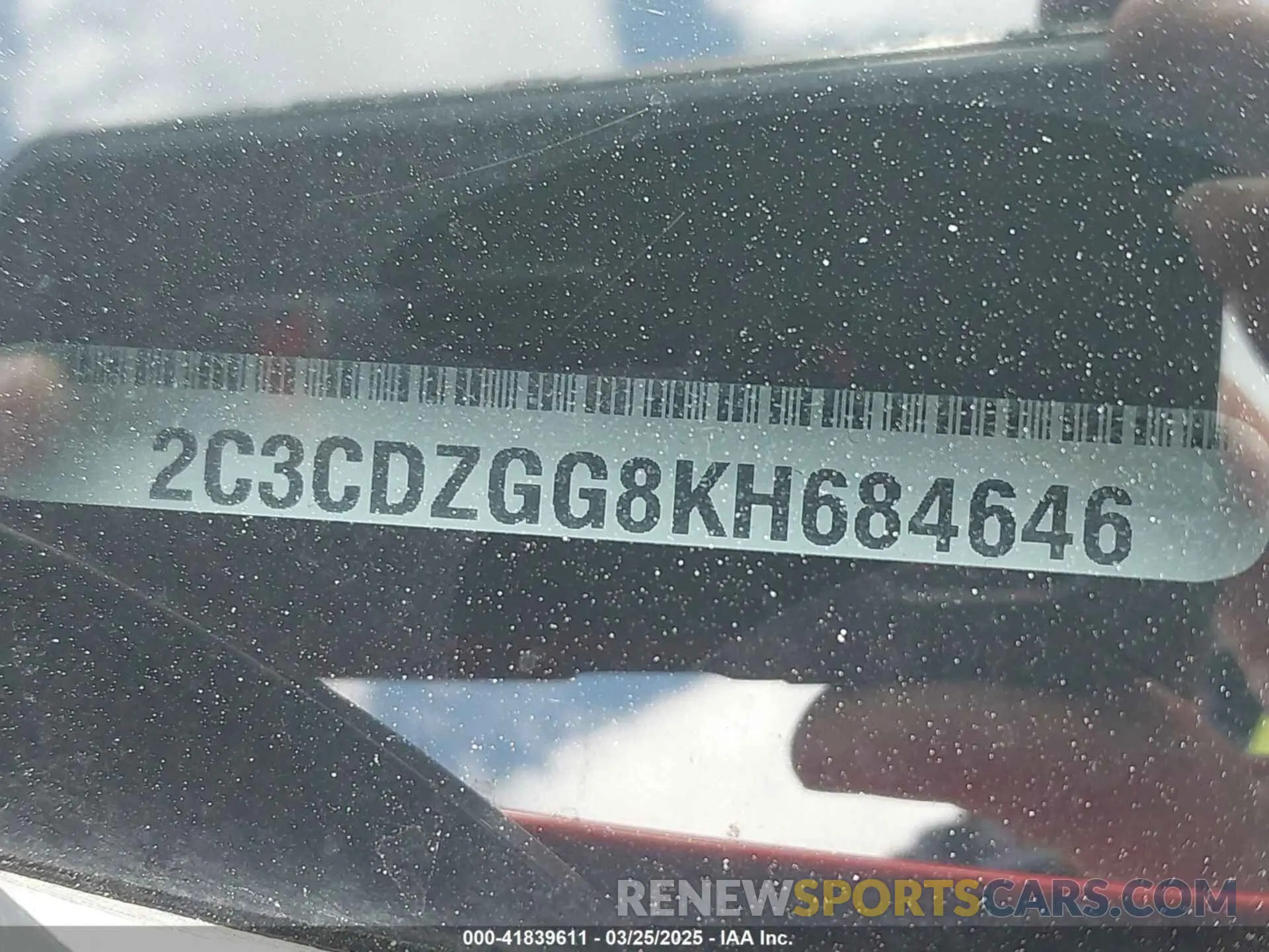 9 Photograph of a damaged car 2C3CDZGG8KH684646 DODGE CHALLENGER 2019