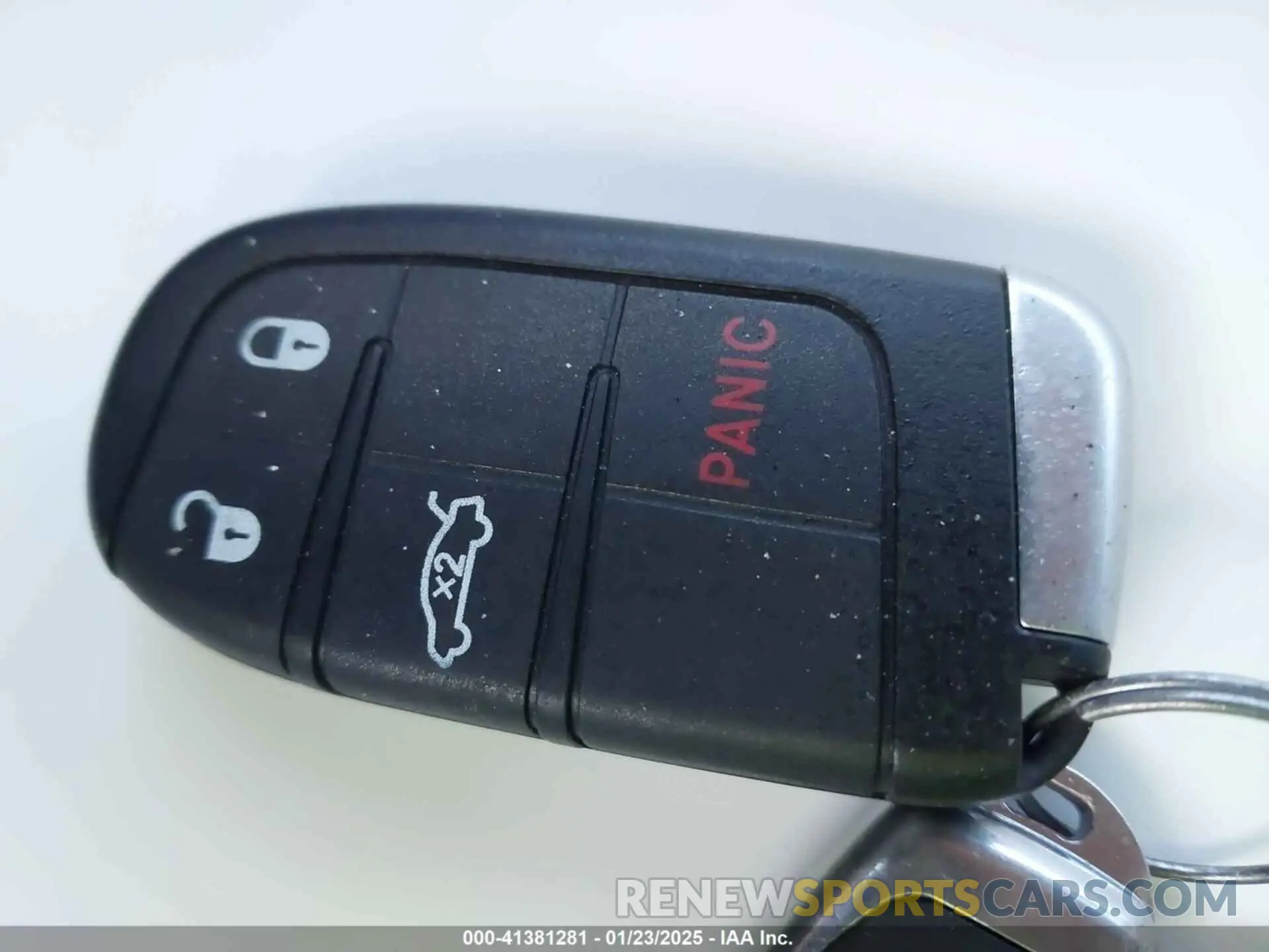 11 Photograph of a damaged car 2C3CDZGGXKH759895 DODGE CHALLENGER 2019