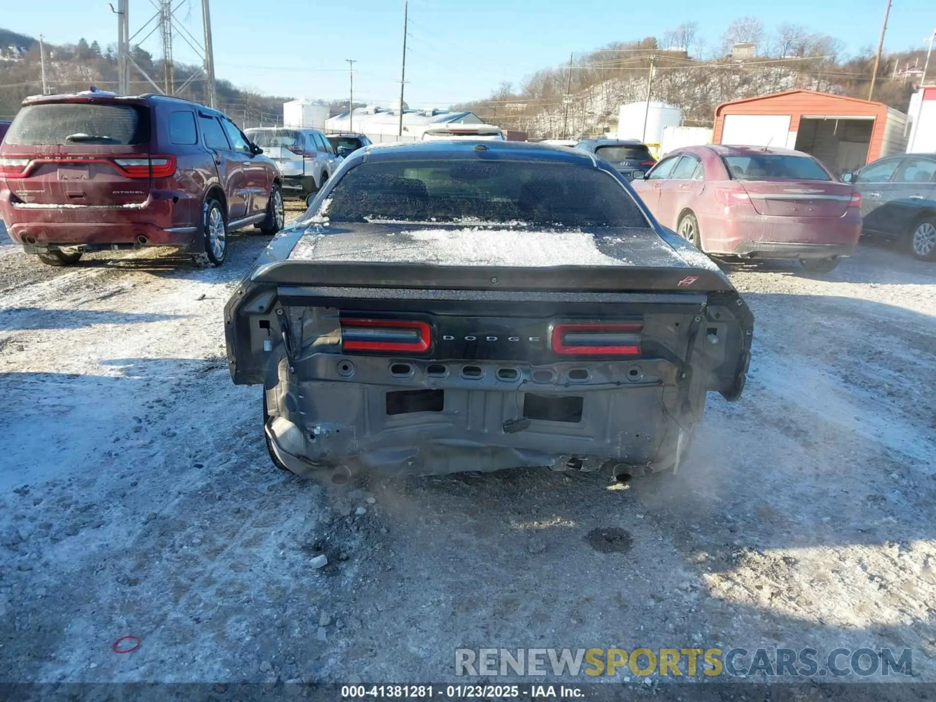 16 Photograph of a damaged car 2C3CDZGGXKH759895 DODGE CHALLENGER 2019