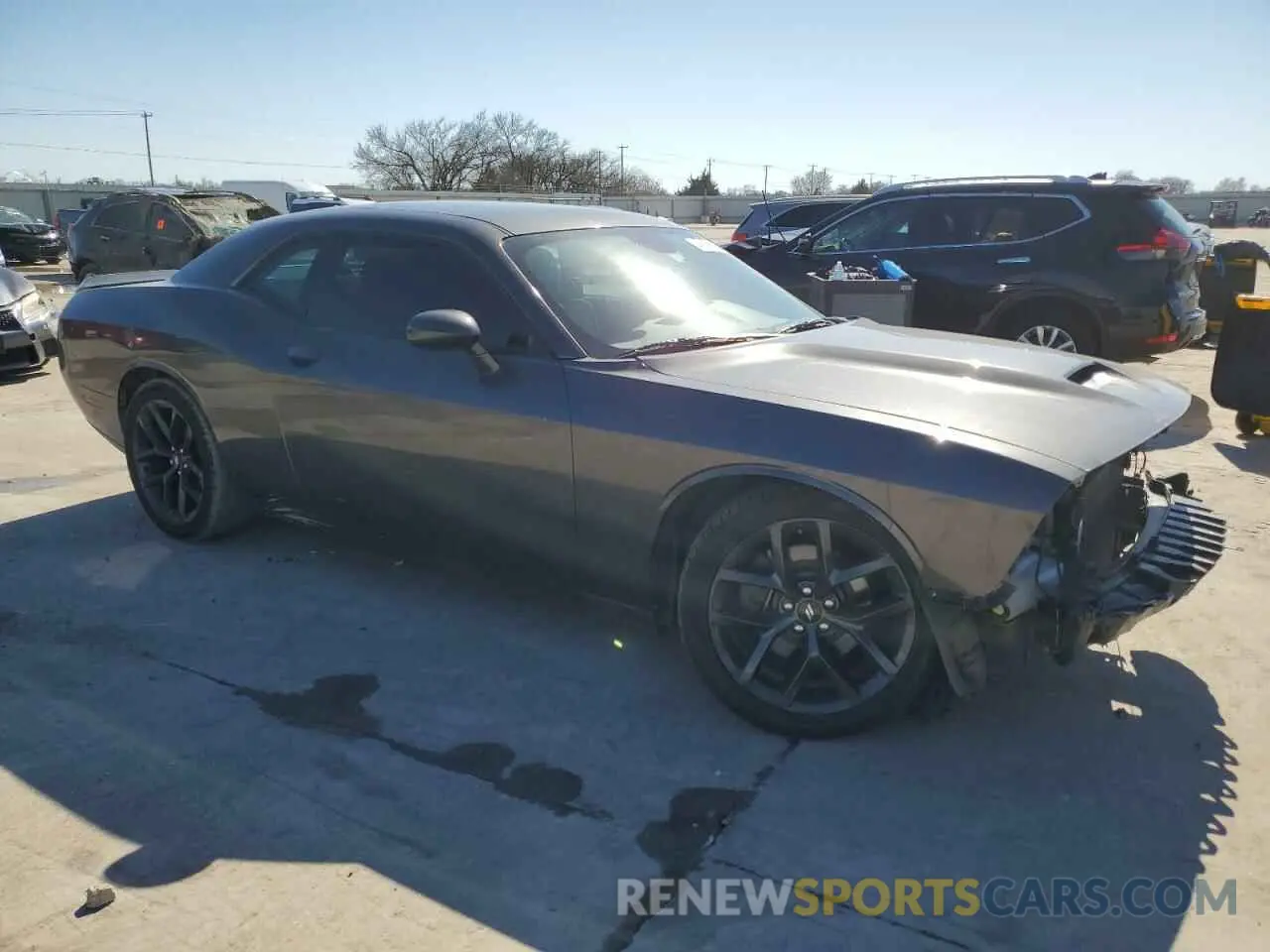 4 Photograph of a damaged car 2C3CDZJG0KH621095 DODGE CHALLENGER 2019