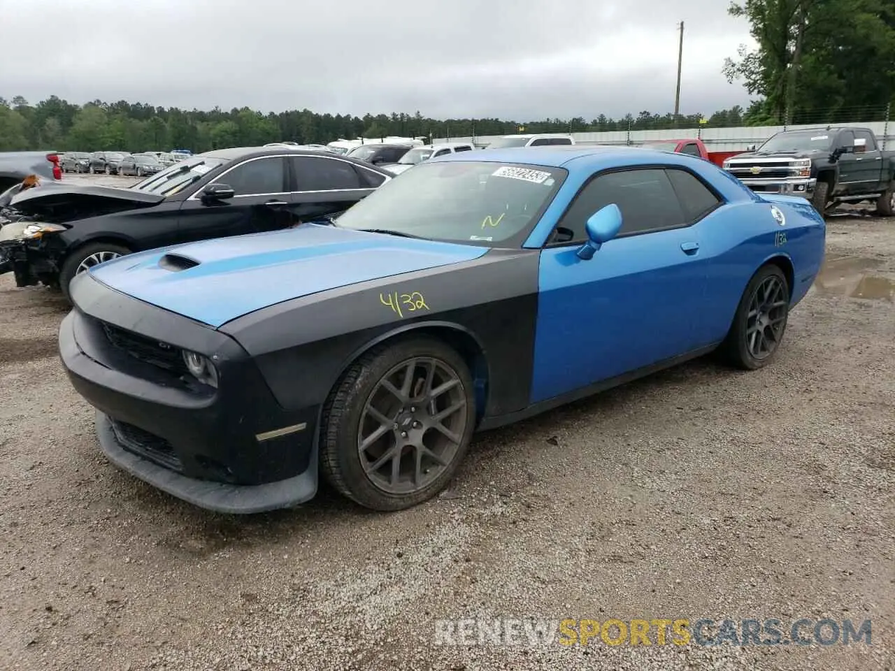 1 Photograph of a damaged car 2C3CDZJG1KH549453 DODGE CHALLENGER 2019