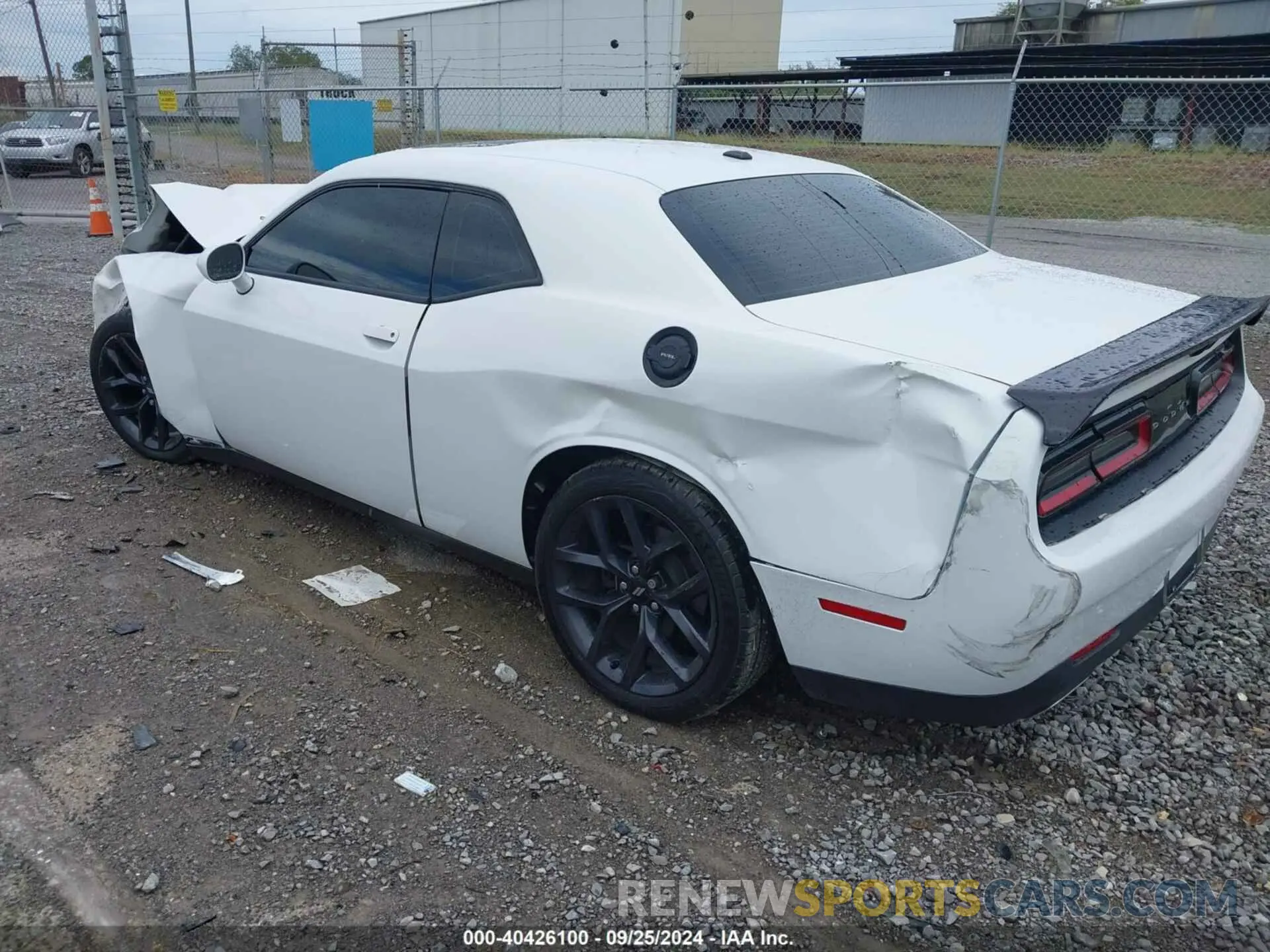 3 Photograph of a damaged car 2C3CDZJG1KH708679 DODGE CHALLENGER 2019