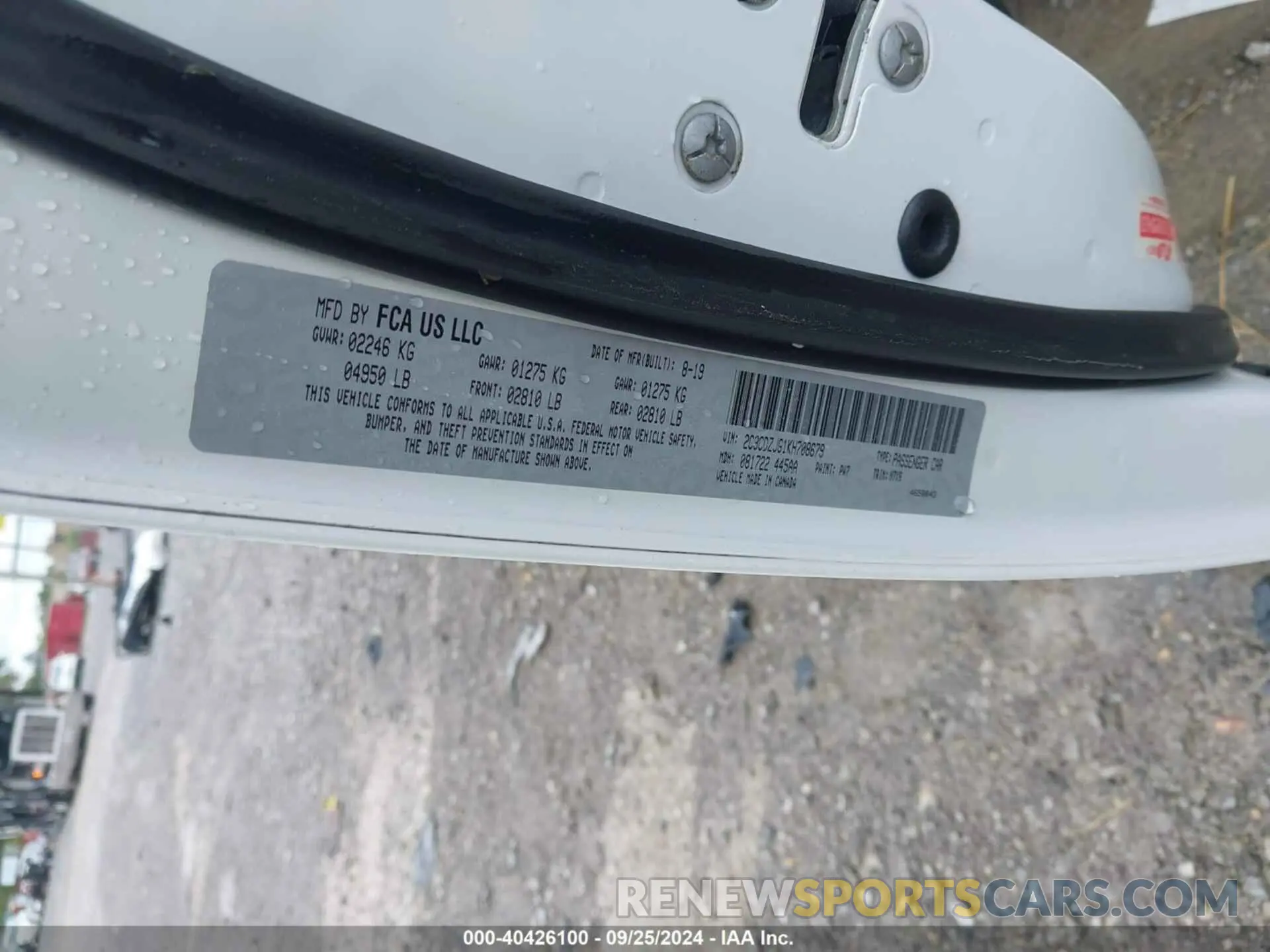9 Photograph of a damaged car 2C3CDZJG1KH708679 DODGE CHALLENGER 2019