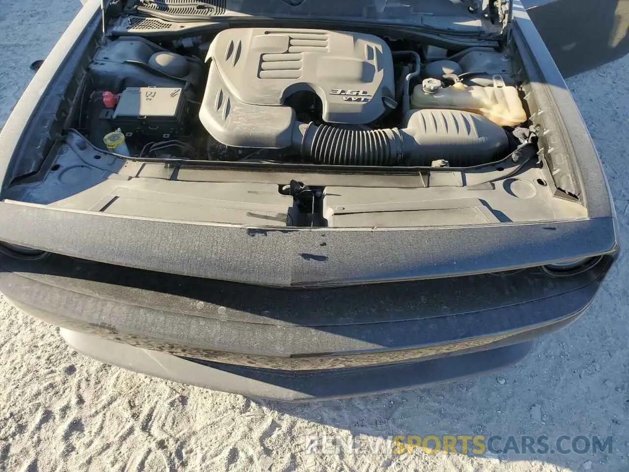 12 Photograph of a damaged car 2C3CDZJG4KH690260 DODGE CHALLENGER 2019