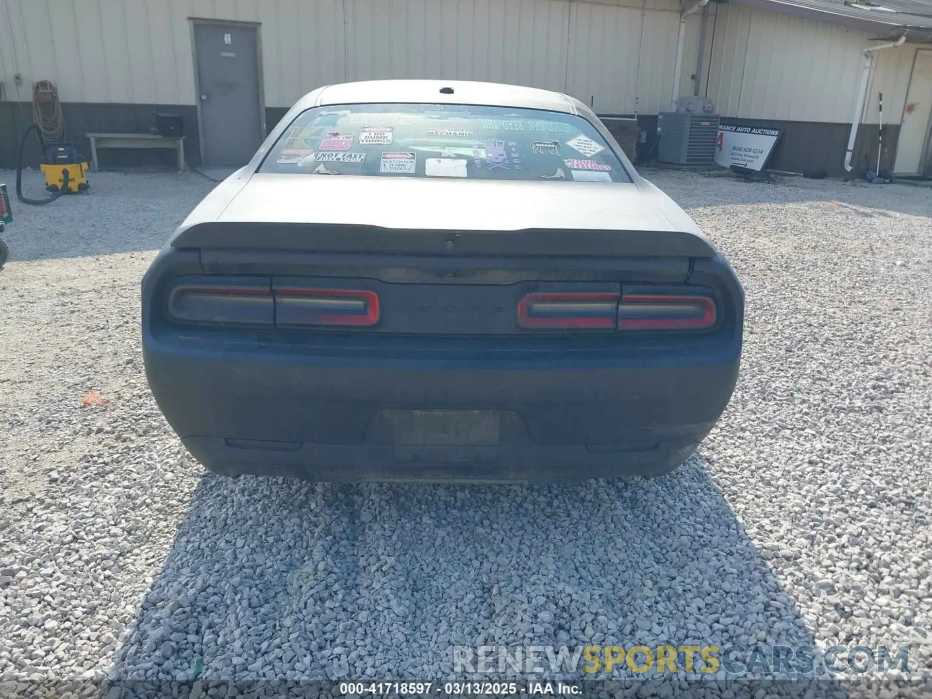 16 Photograph of a damaged car 2C3CDZJG7KH521897 DODGE CHALLENGER 2019