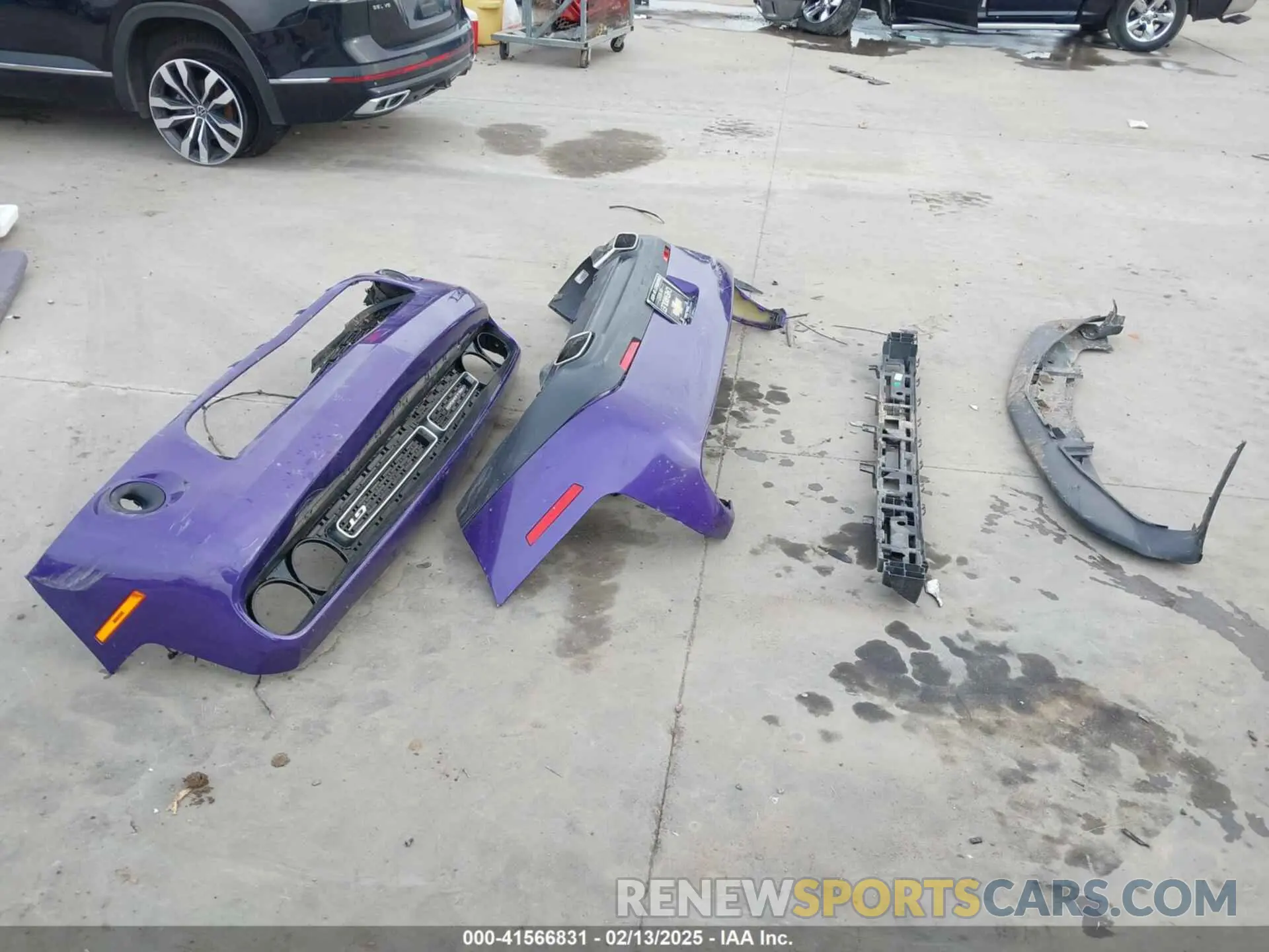 12 Photograph of a damaged car 2C3CDZJG8KH541396 DODGE CHALLENGER 2019