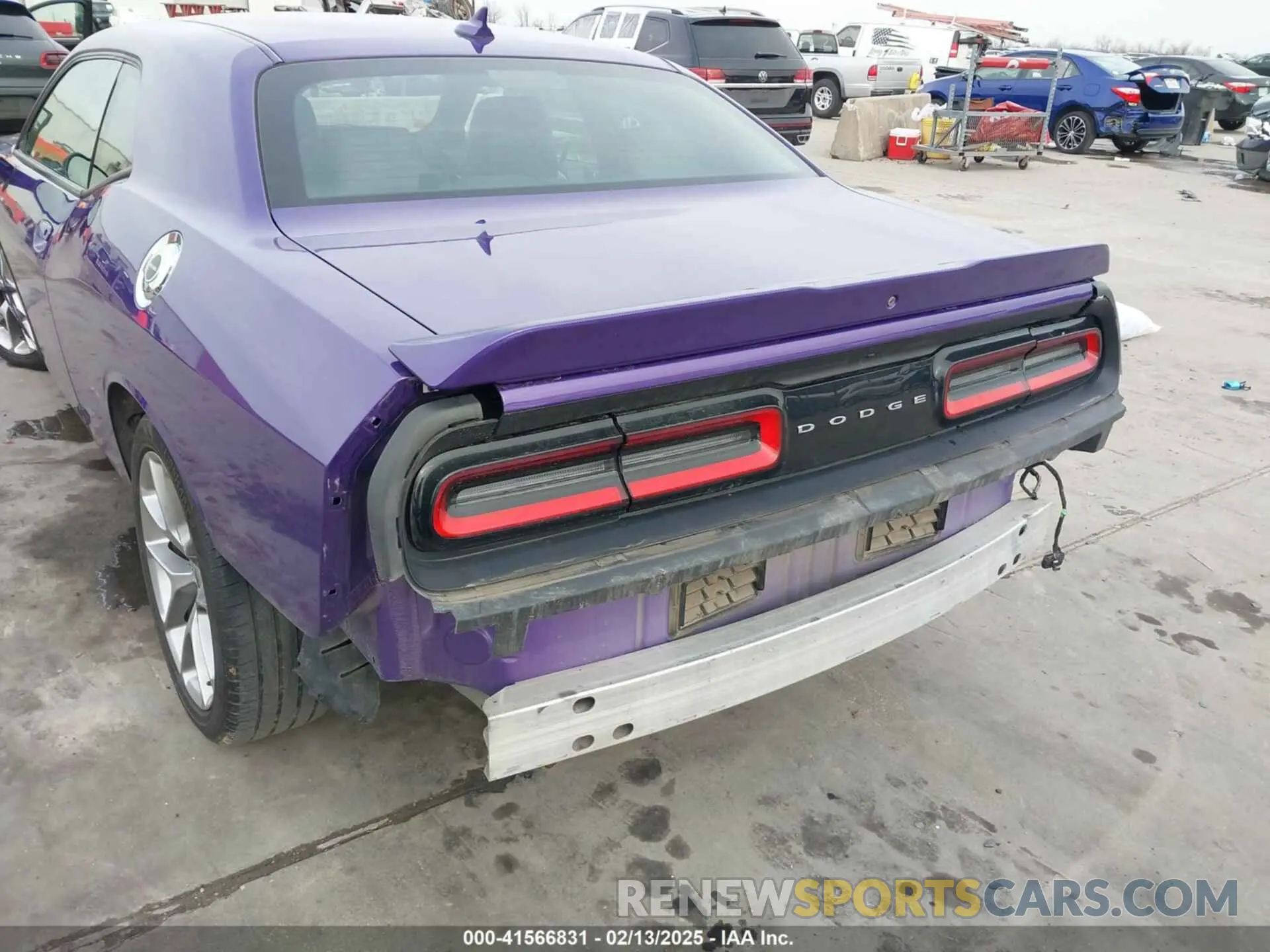 19 Photograph of a damaged car 2C3CDZJG8KH541396 DODGE CHALLENGER 2019