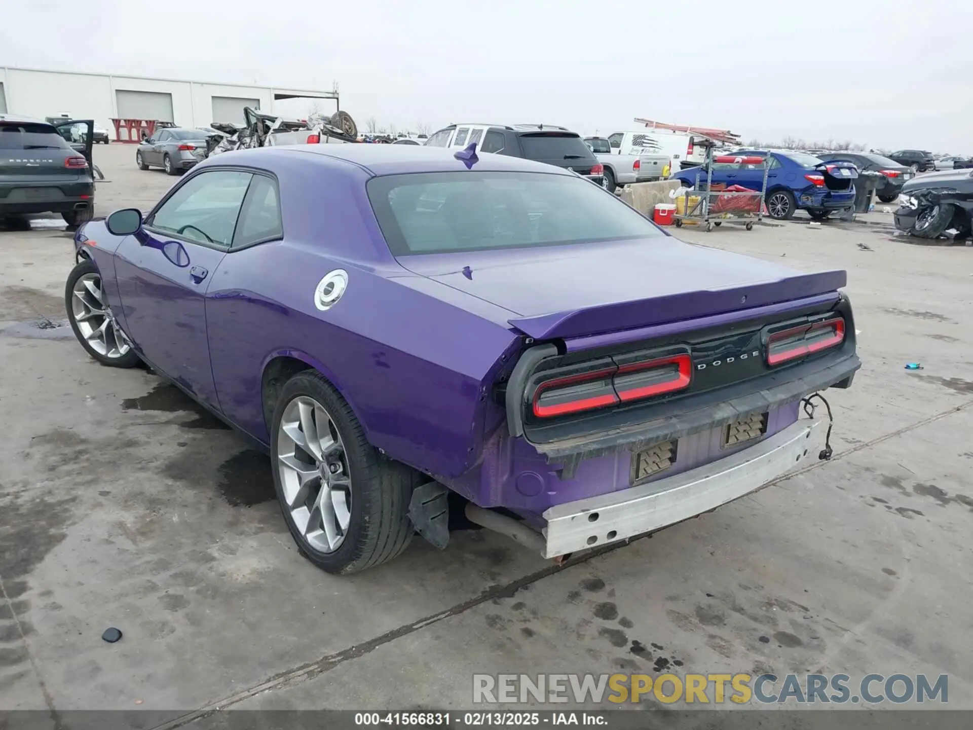 3 Photograph of a damaged car 2C3CDZJG8KH541396 DODGE CHALLENGER 2019
