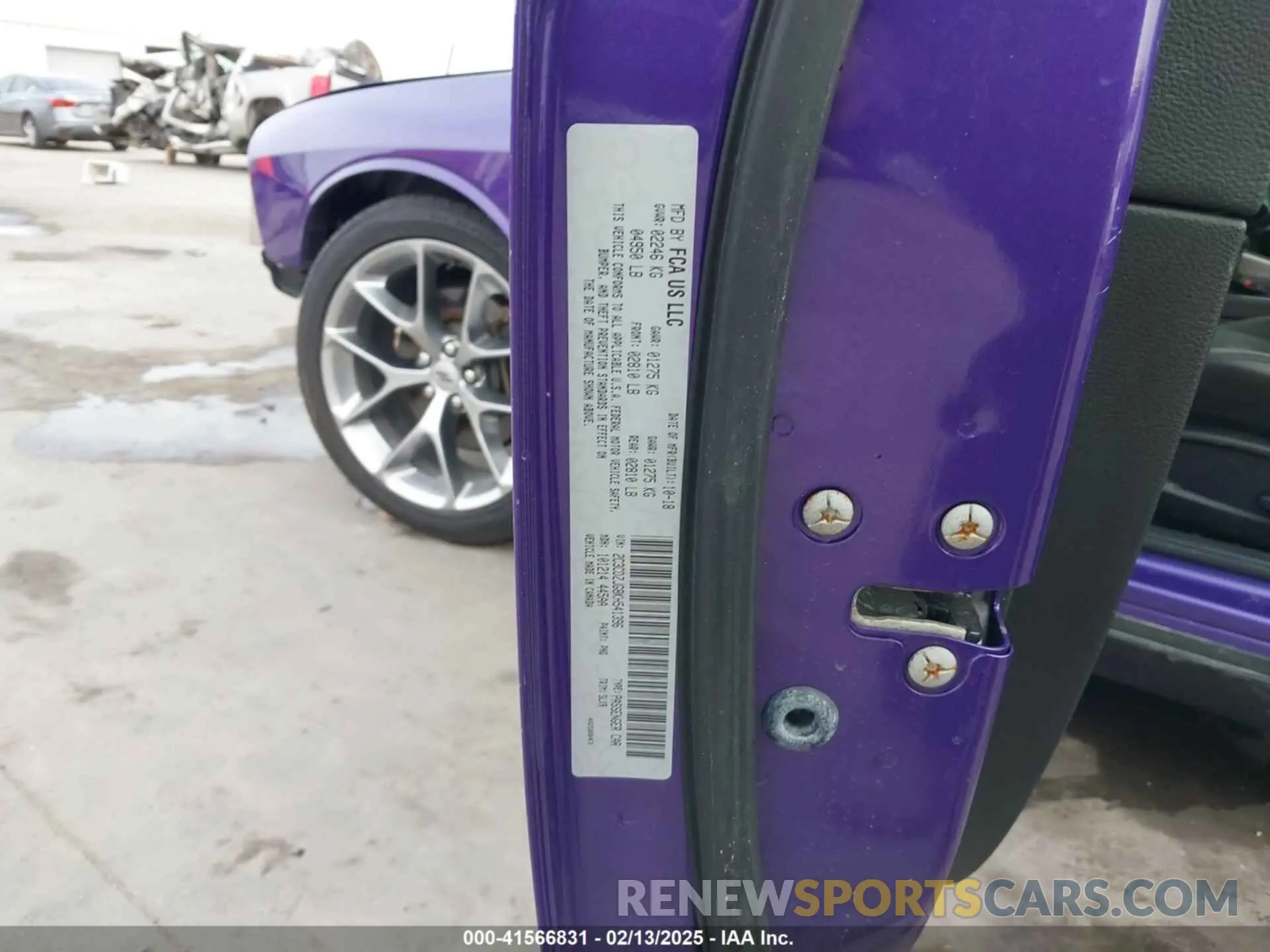 9 Photograph of a damaged car 2C3CDZJG8KH541396 DODGE CHALLENGER 2019