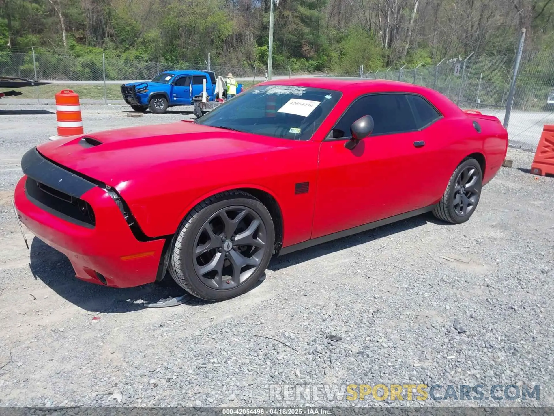 2 Photograph of a damaged car 2C3CDZJG9KH537048 DODGE CHALLENGER 2019