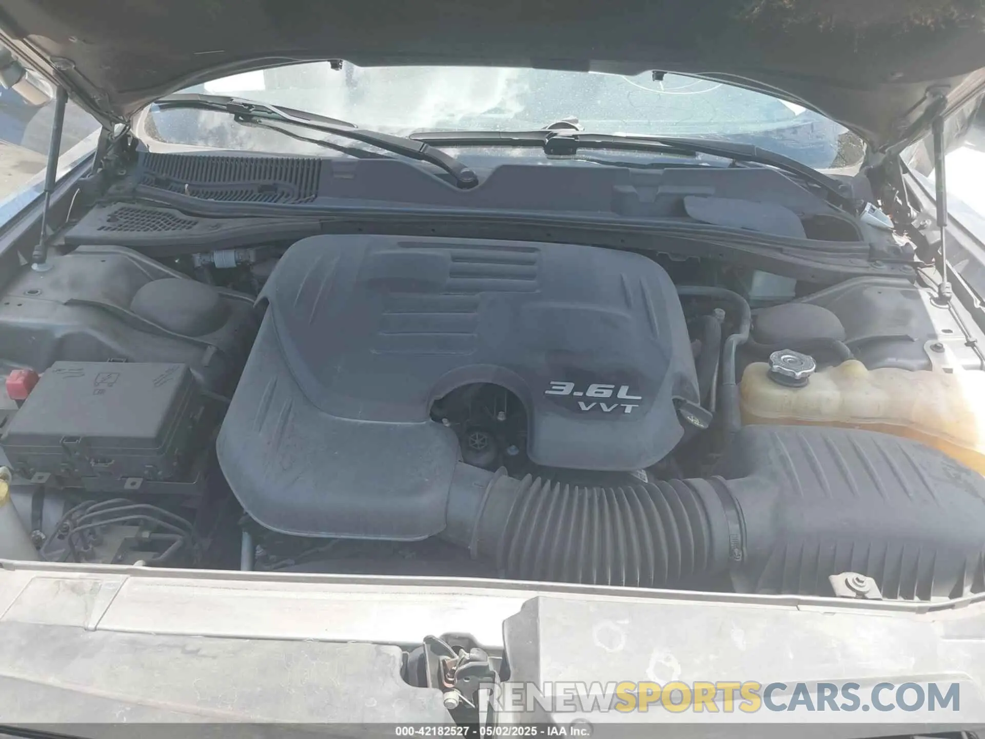 10 Photograph of a damaged car 2C3CDZJG9KH708803 DODGE CHALLENGER 2019