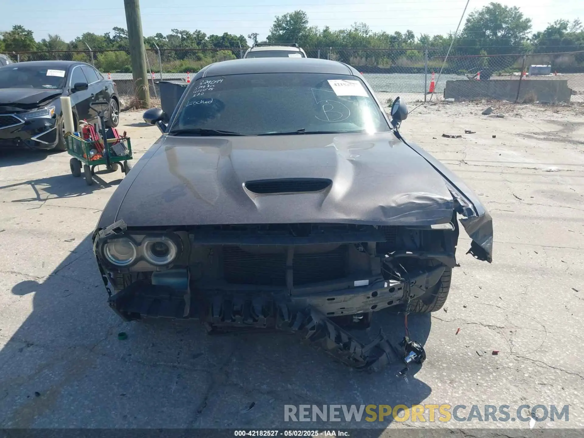11 Photograph of a damaged car 2C3CDZJG9KH708803 DODGE CHALLENGER 2019