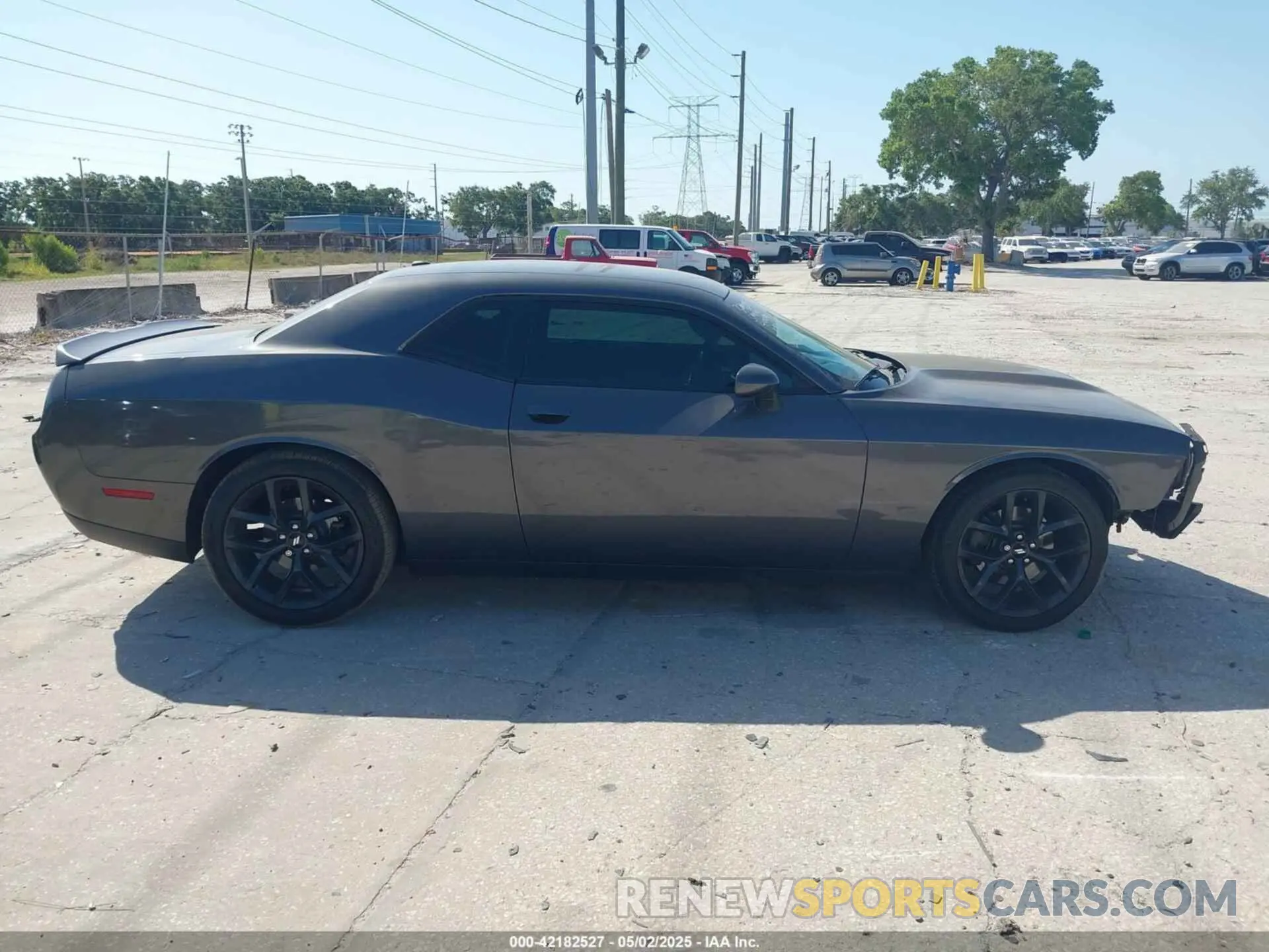12 Photograph of a damaged car 2C3CDZJG9KH708803 DODGE CHALLENGER 2019
