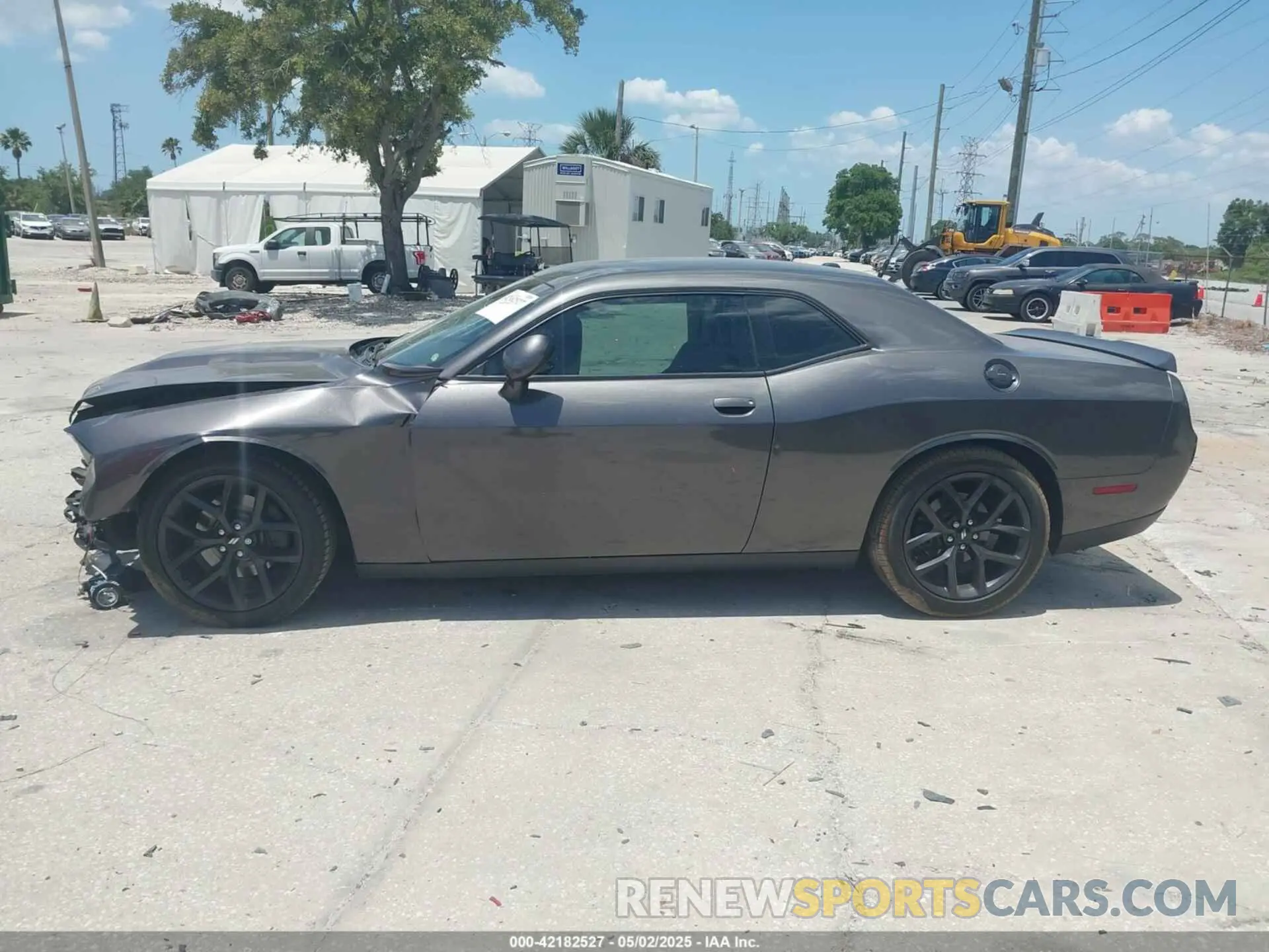 13 Photograph of a damaged car 2C3CDZJG9KH708803 DODGE CHALLENGER 2019