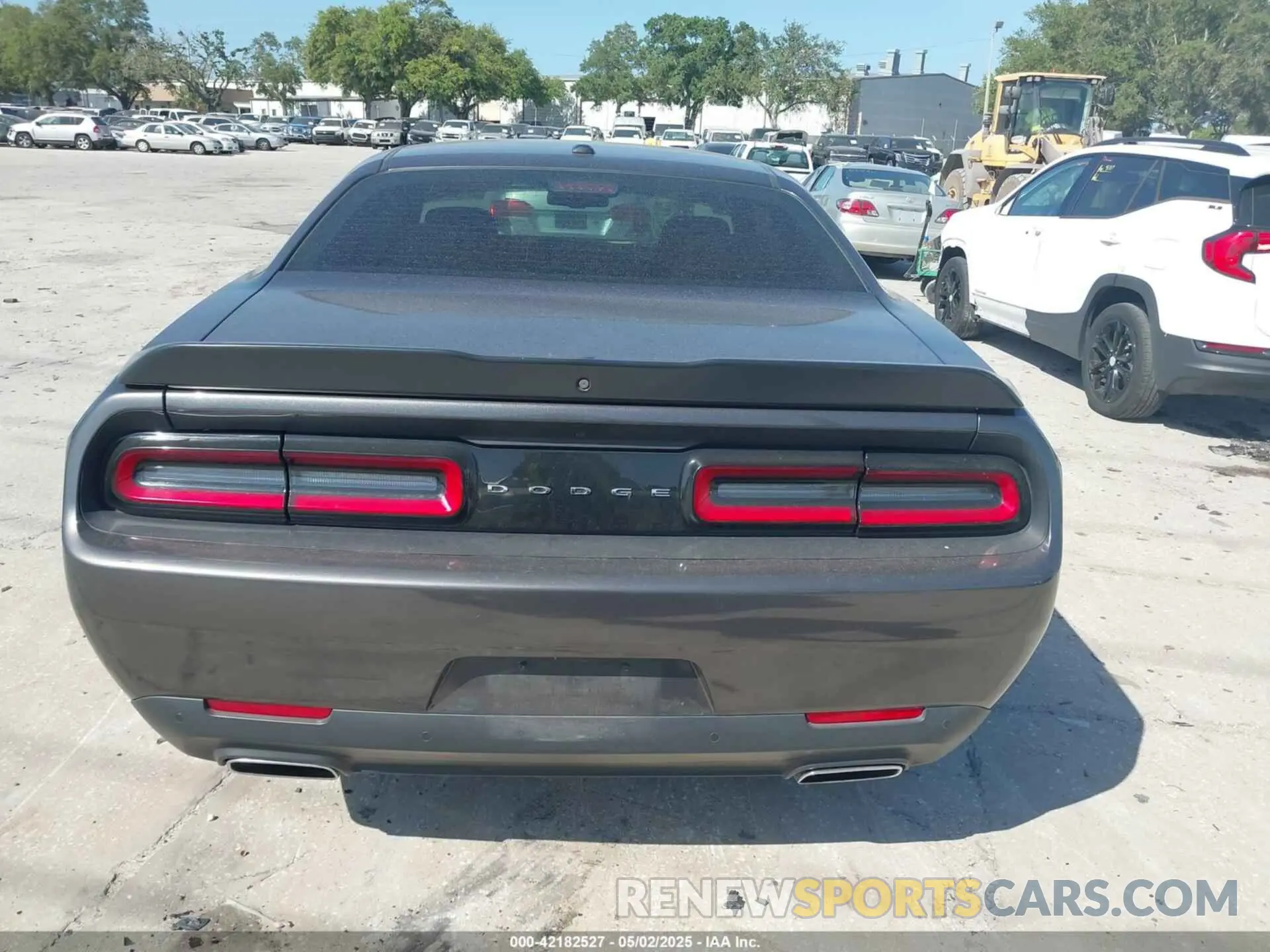 15 Photograph of a damaged car 2C3CDZJG9KH708803 DODGE CHALLENGER 2019