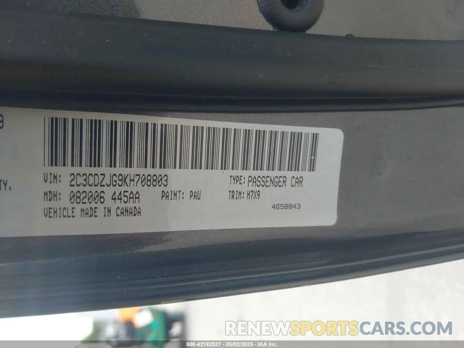 9 Photograph of a damaged car 2C3CDZJG9KH708803 DODGE CHALLENGER 2019