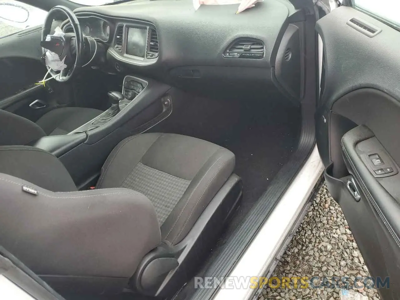 8 Photograph of a damaged car 2C3CDZJG9KH712852 DODGE CHALLENGER 2019