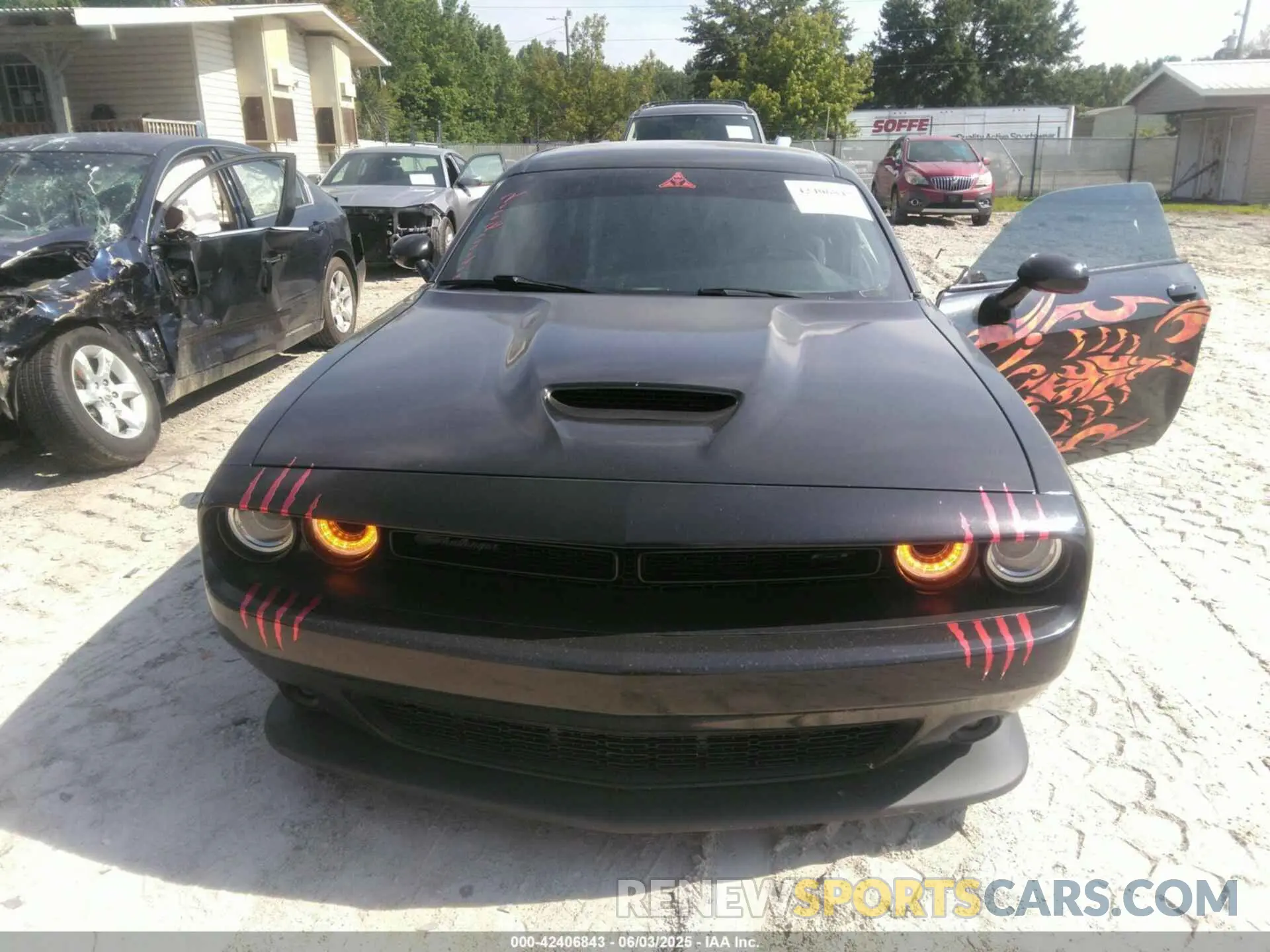 12 Photograph of a damaged car 2C3CDZJGXKH557325 DODGE CHALLENGER 2019