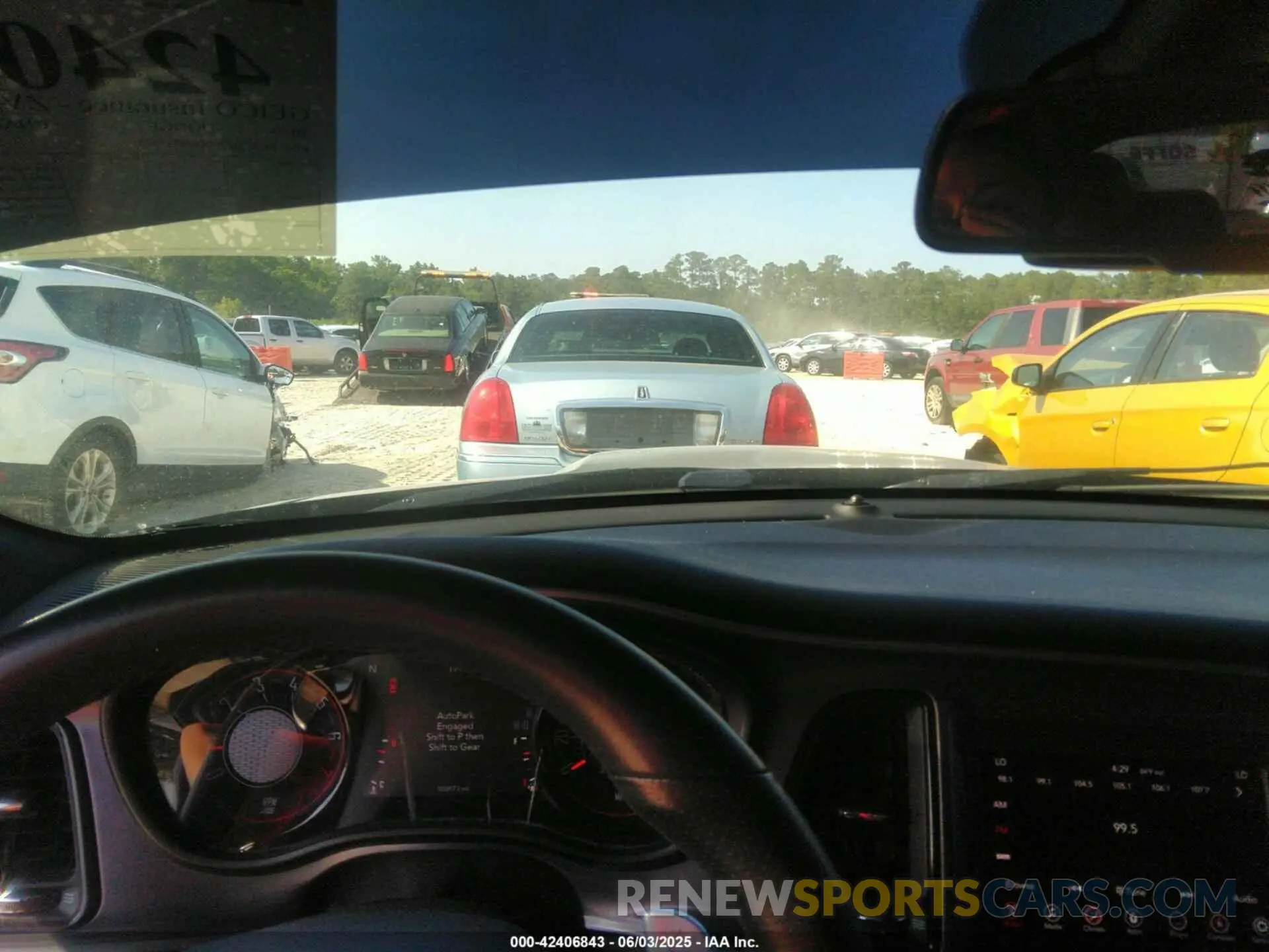 14 Photograph of a damaged car 2C3CDZJGXKH557325 DODGE CHALLENGER 2019
