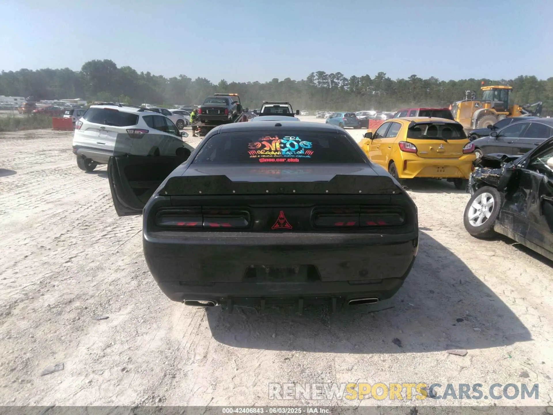 16 Photograph of a damaged car 2C3CDZJGXKH557325 DODGE CHALLENGER 2019