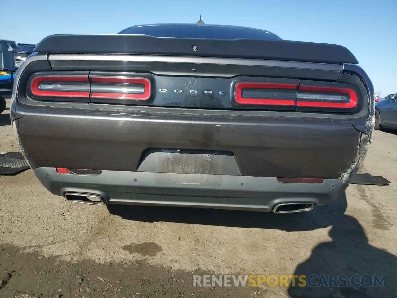6 Photograph of a damaged car 2C3CDZJGXKH627275 DODGE CHALLENGER 2019