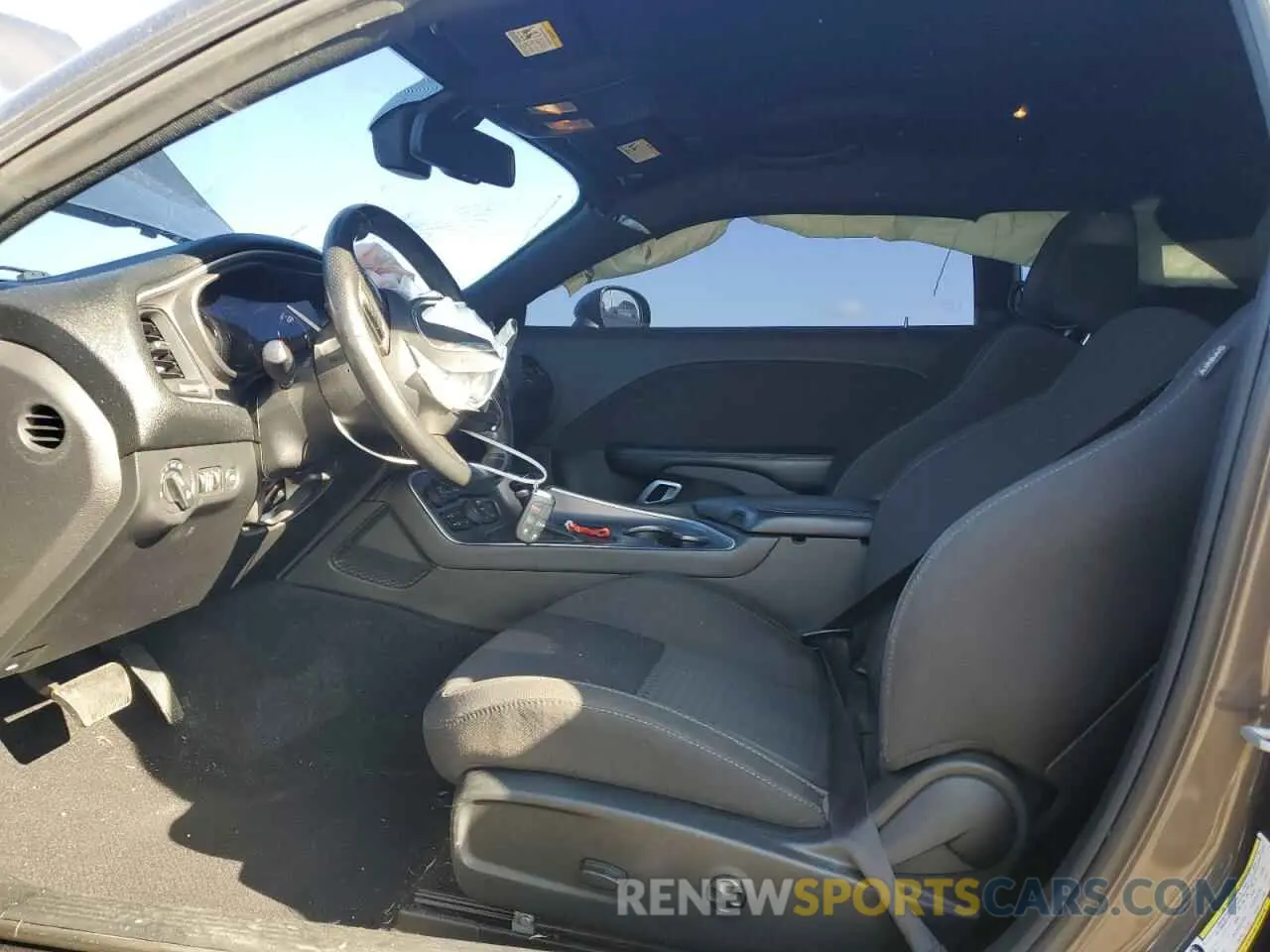 7 Photograph of a damaged car 2C3CDZJGXKH627275 DODGE CHALLENGER 2019