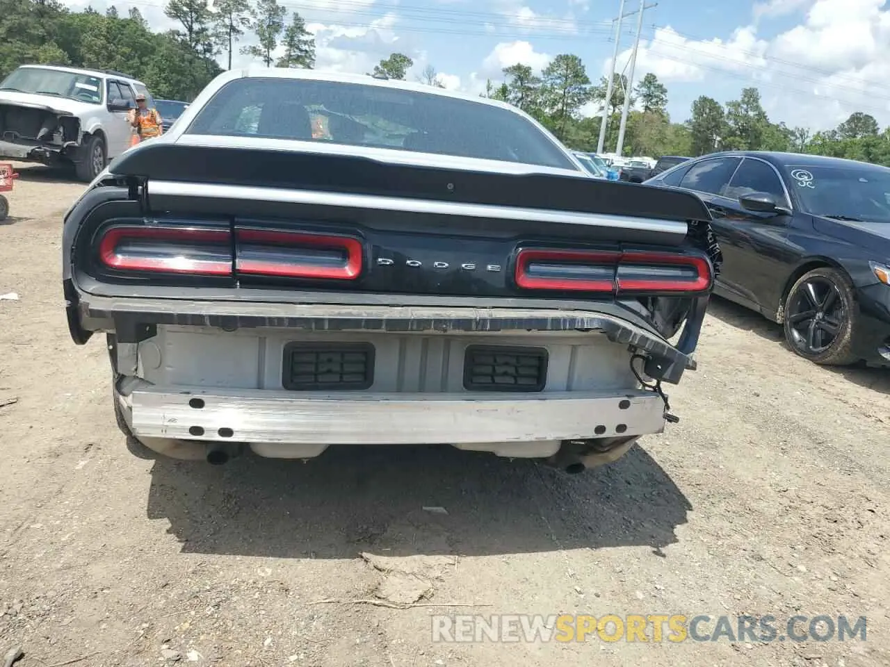 6 Photograph of a damaged car 2C3CDZJGXKH737291 DODGE CHALLENGER 2019