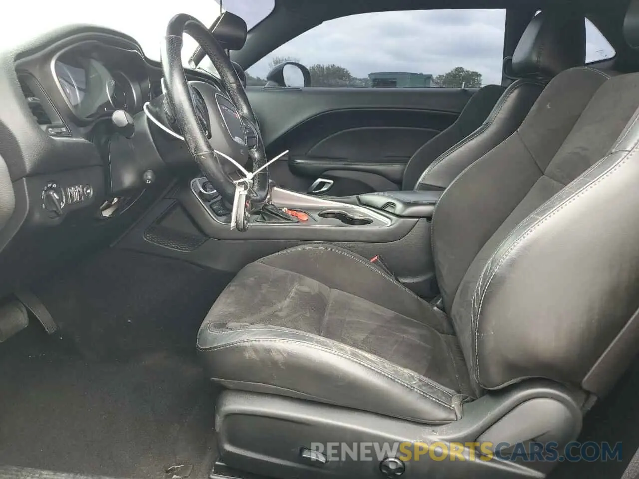 7 Photograph of a damaged car 2C3CDZKG1KH741759 DODGE CHALLENGER 2019