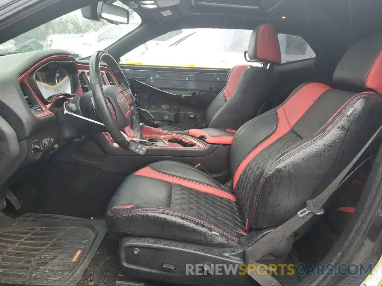 7 Photograph of a damaged car 2C3CDZKG3KH676221 DODGE CHALLENGER 2019
