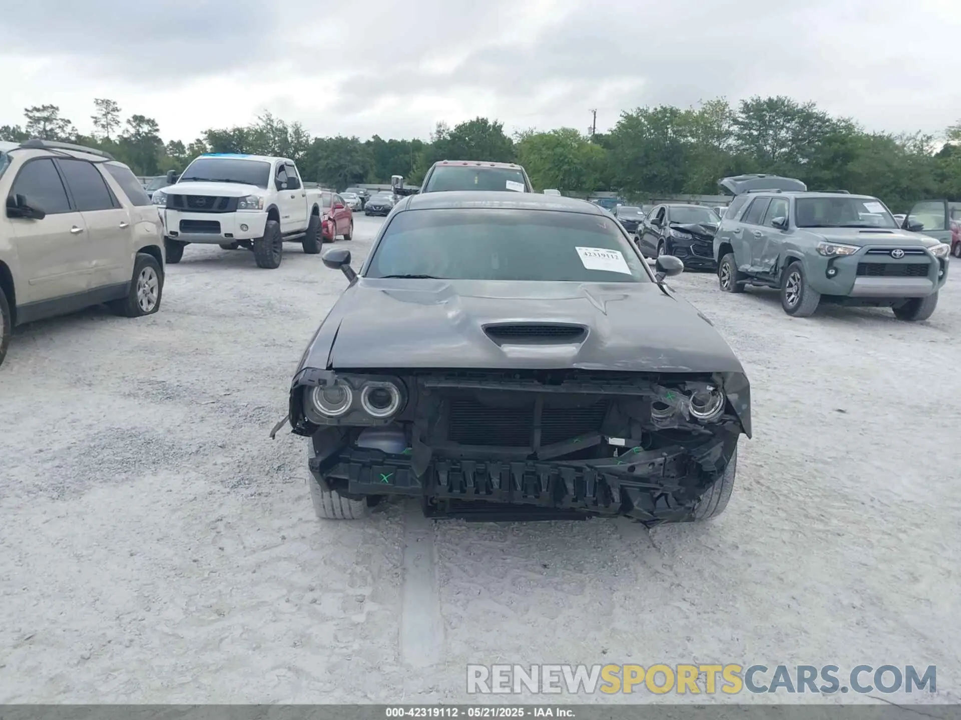 12 Photograph of a damaged car 2C3CDZKG3KH677871 DODGE CHALLENGER 2019