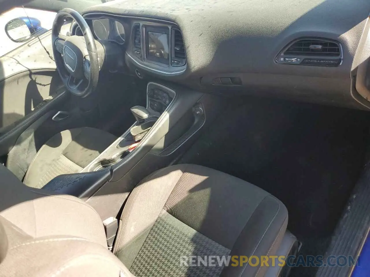 8 Photograph of a damaged car 2C3CDZKG8KH752760 DODGE CHALLENGER 2019