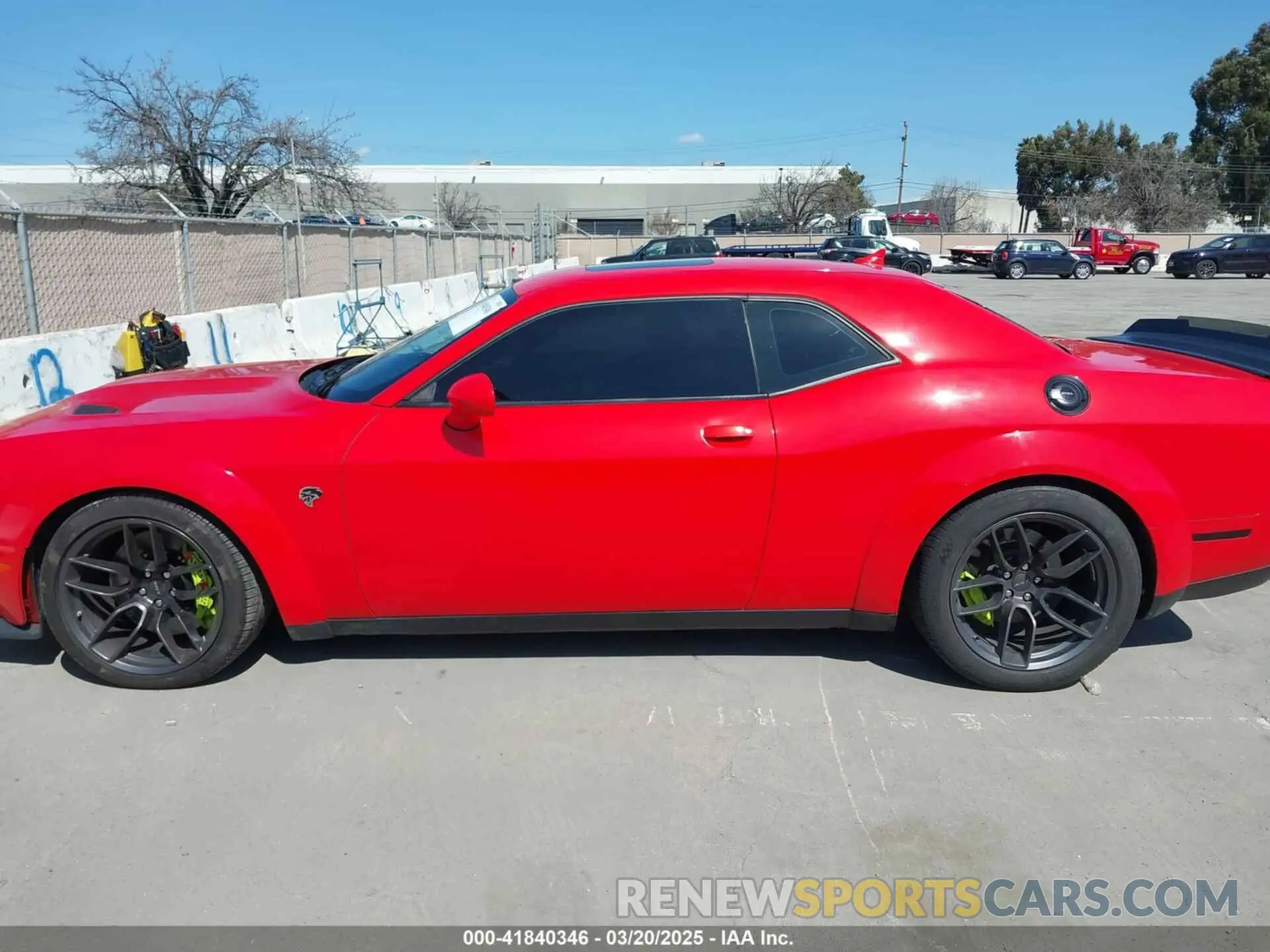 13 Photograph of a damaged car 2C3CDZL90KH634556 DODGE CHALLENGER 2019