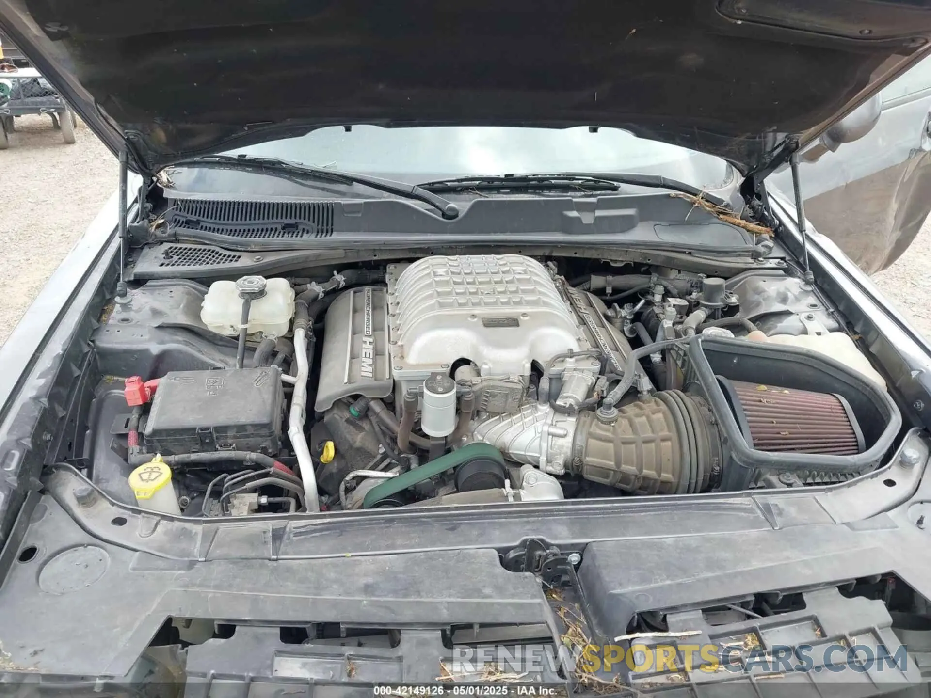 10 Photograph of a damaged car 2C3CDZL95KH695031 DODGE CHALLENGER 2019