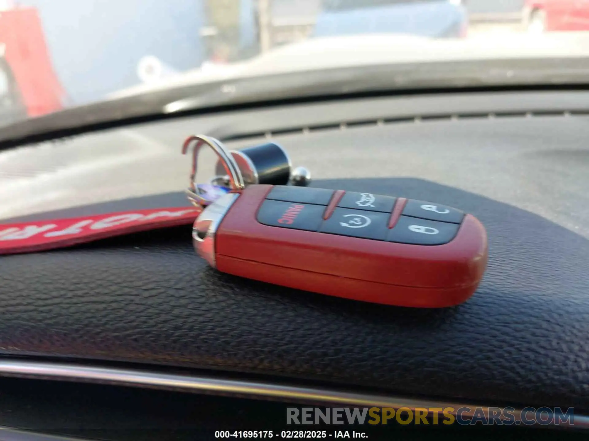 11 Photograph of a damaged car 2C3CDZL97KH641701 DODGE CHALLENGER 2019