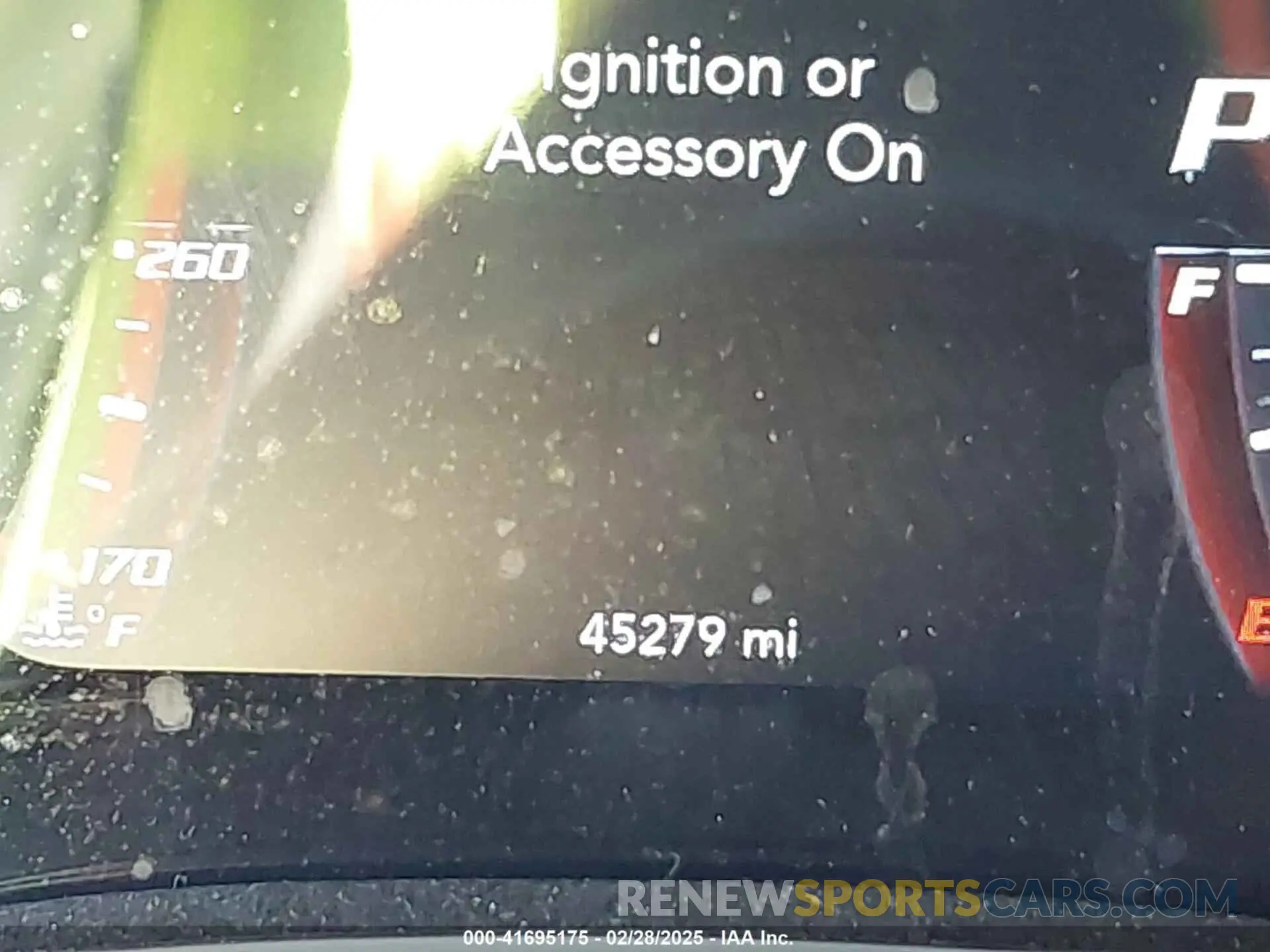 16 Photograph of a damaged car 2C3CDZL97KH641701 DODGE CHALLENGER 2019